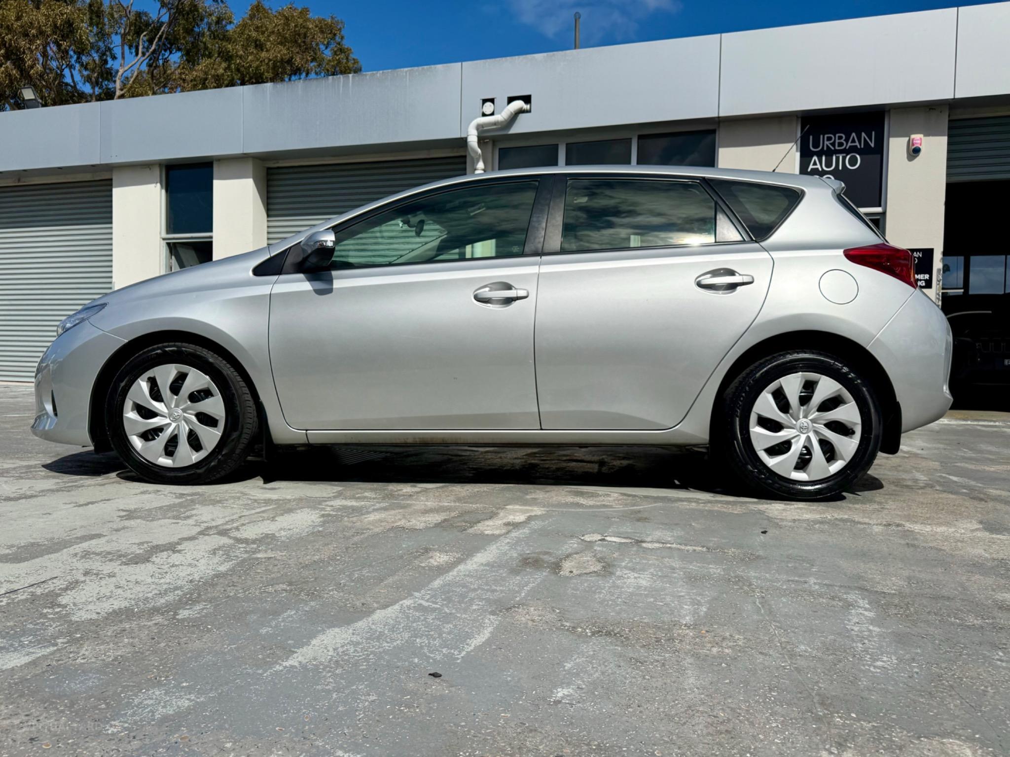 TOYOTA COROLLA