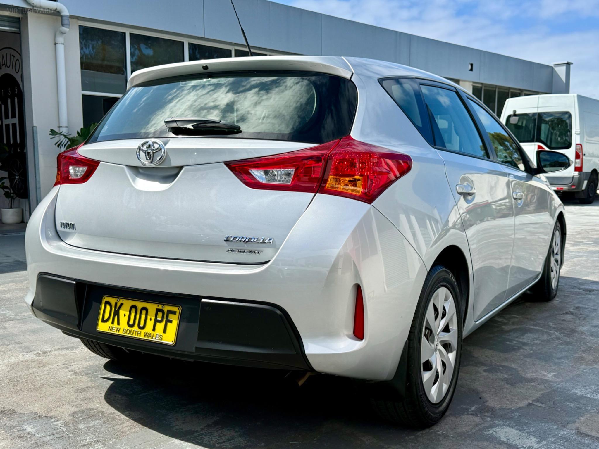 TOYOTA COROLLA