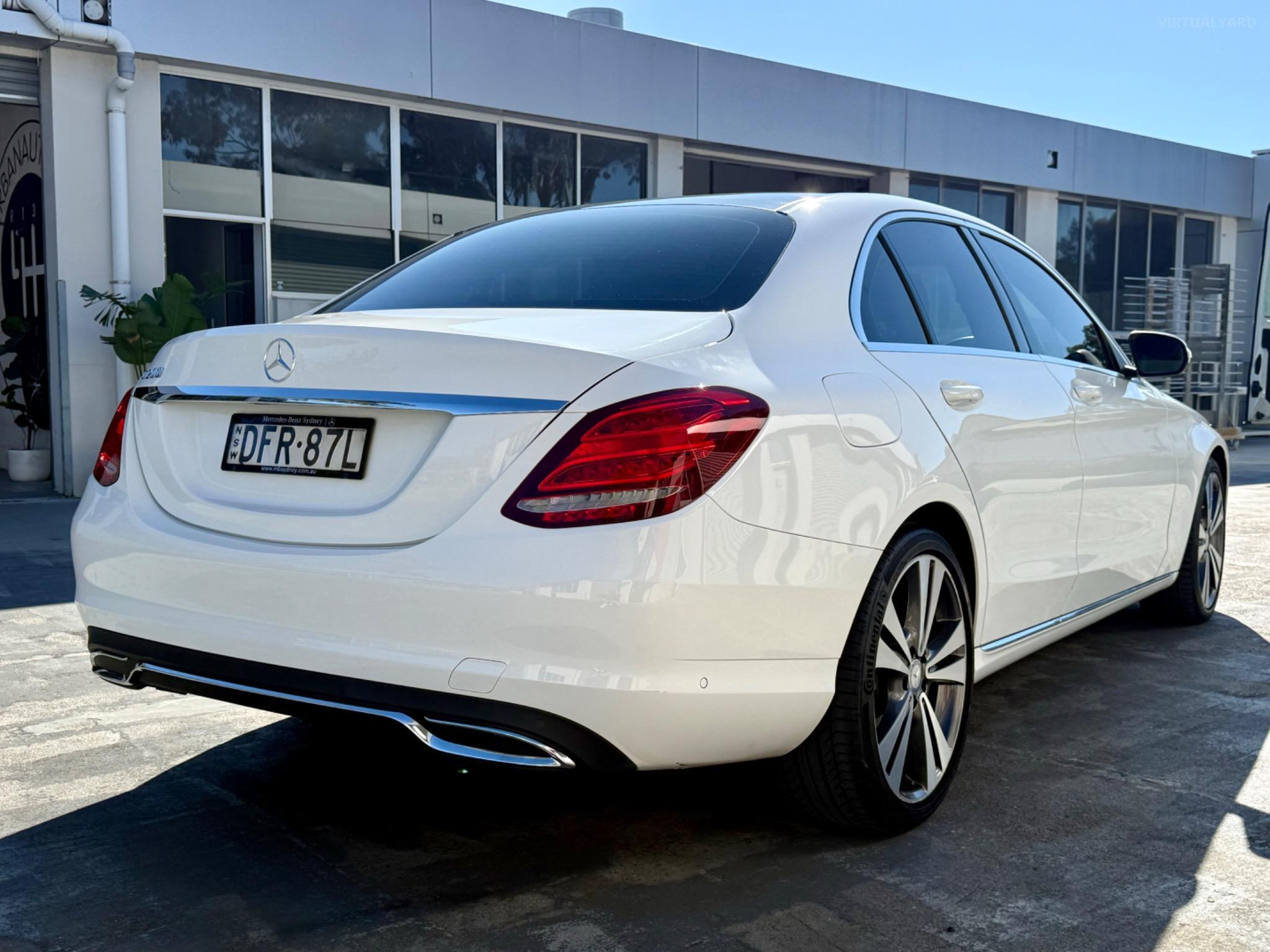MERCEDES-BENZ C200