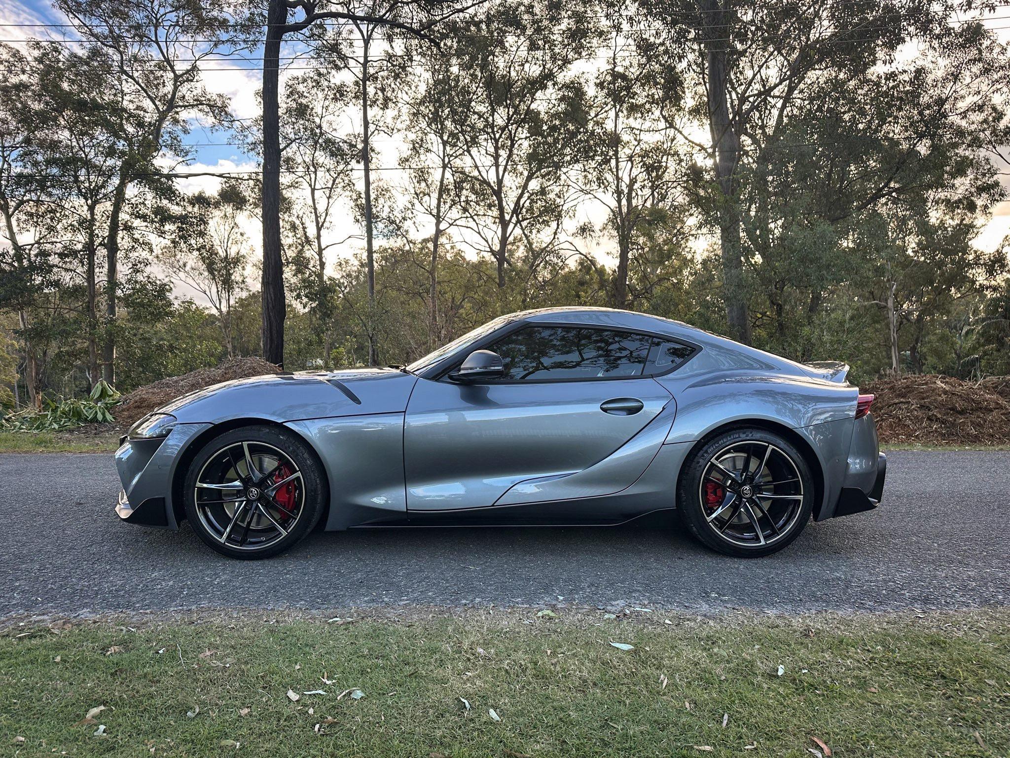 TOYOTA SUPRA