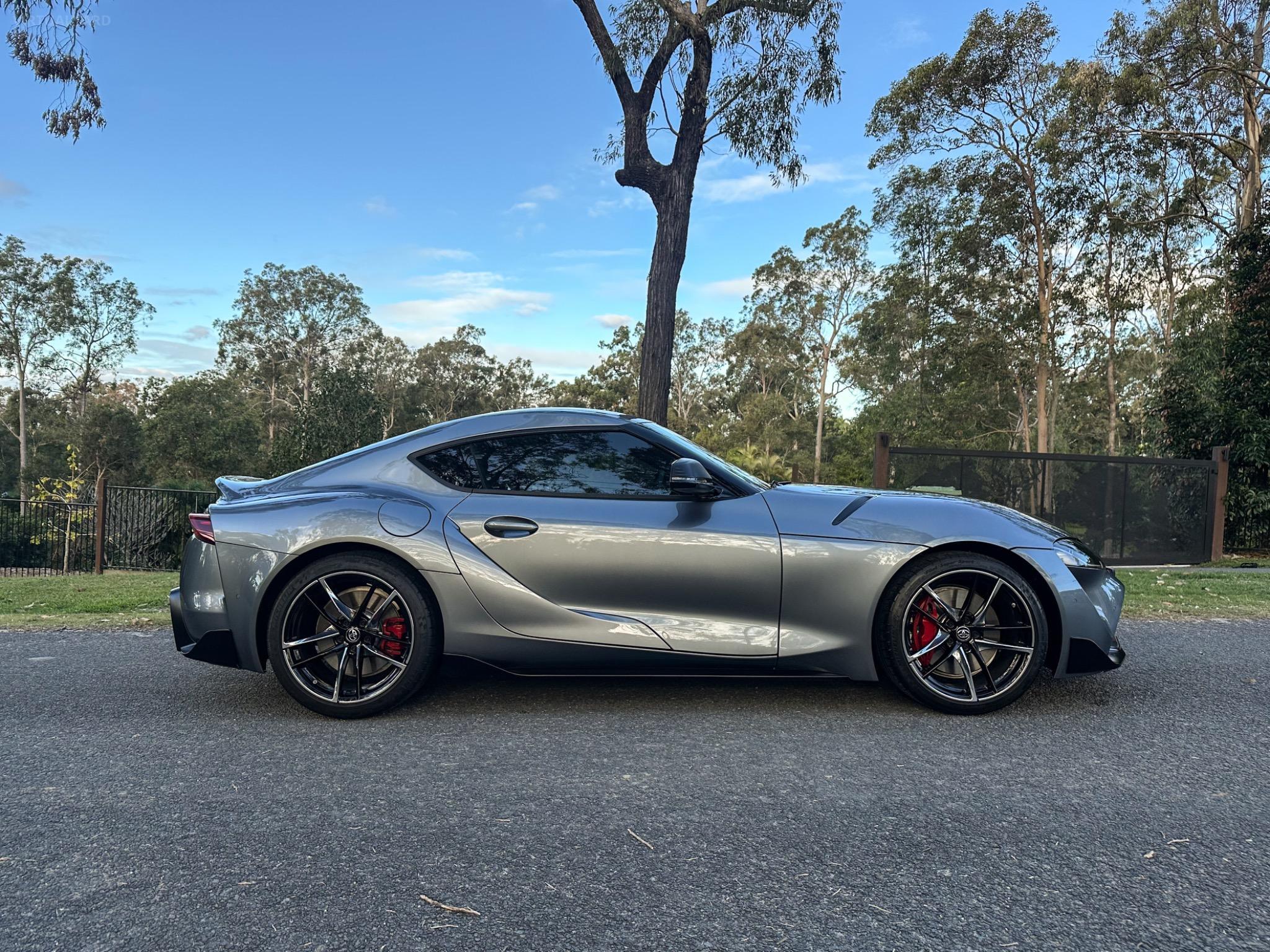 TOYOTA SUPRA