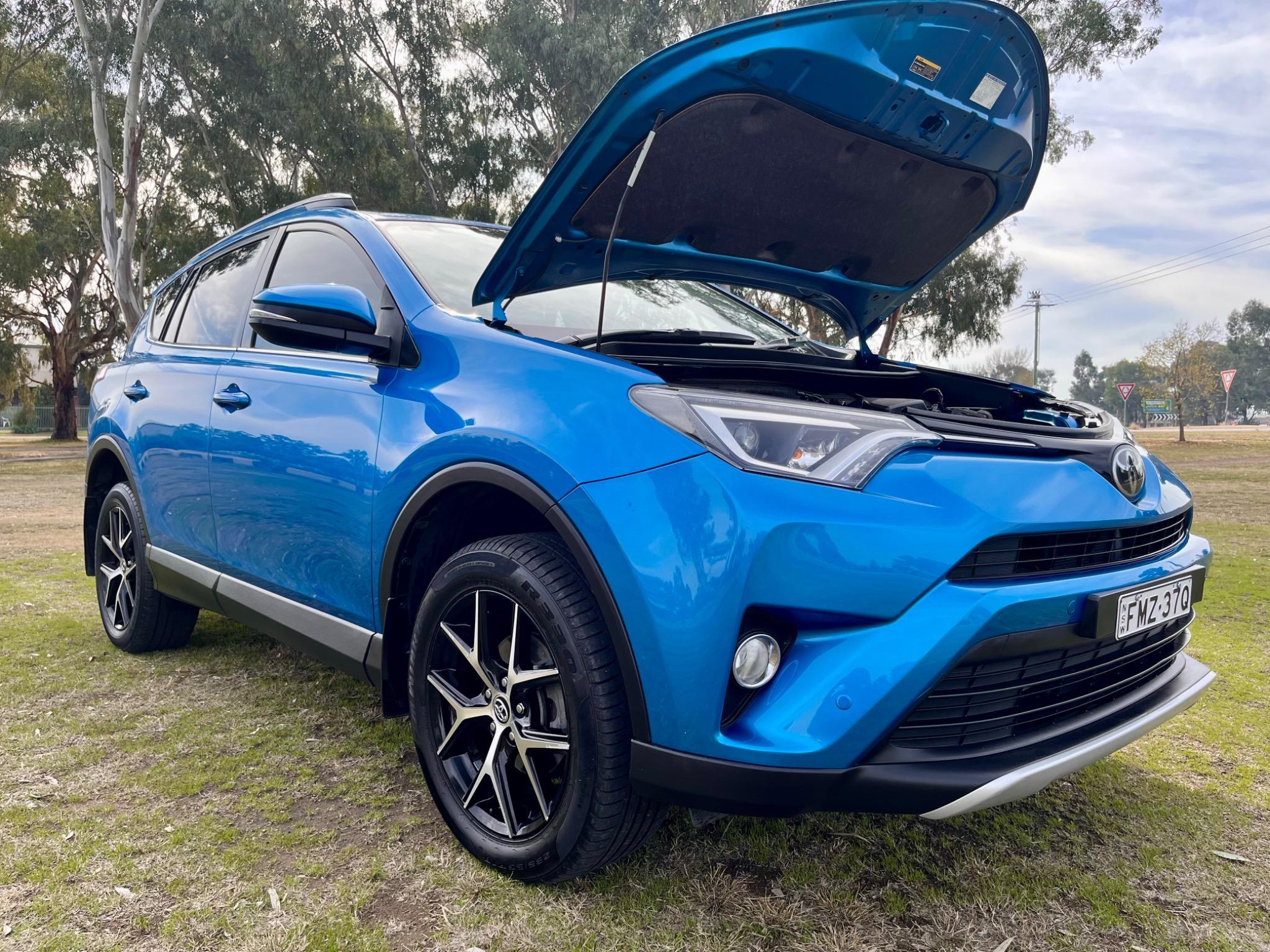 TOYOTA RAV4