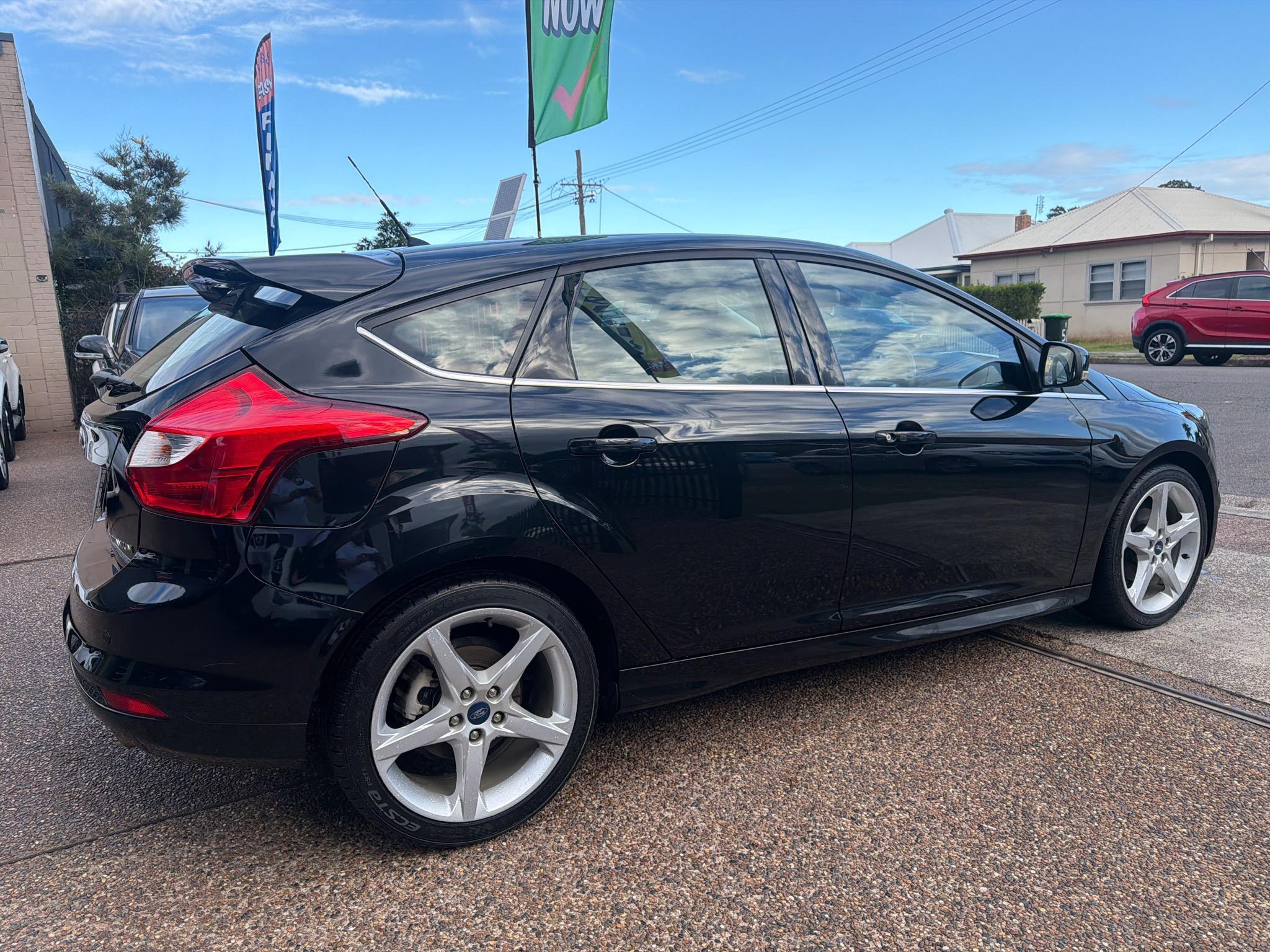FORD FOCUS