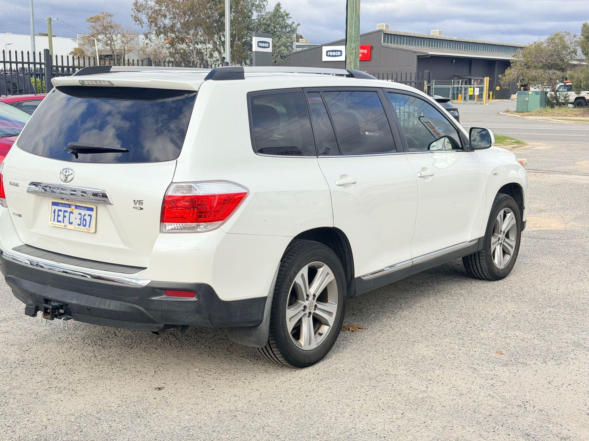 TOYOTA KLUGER