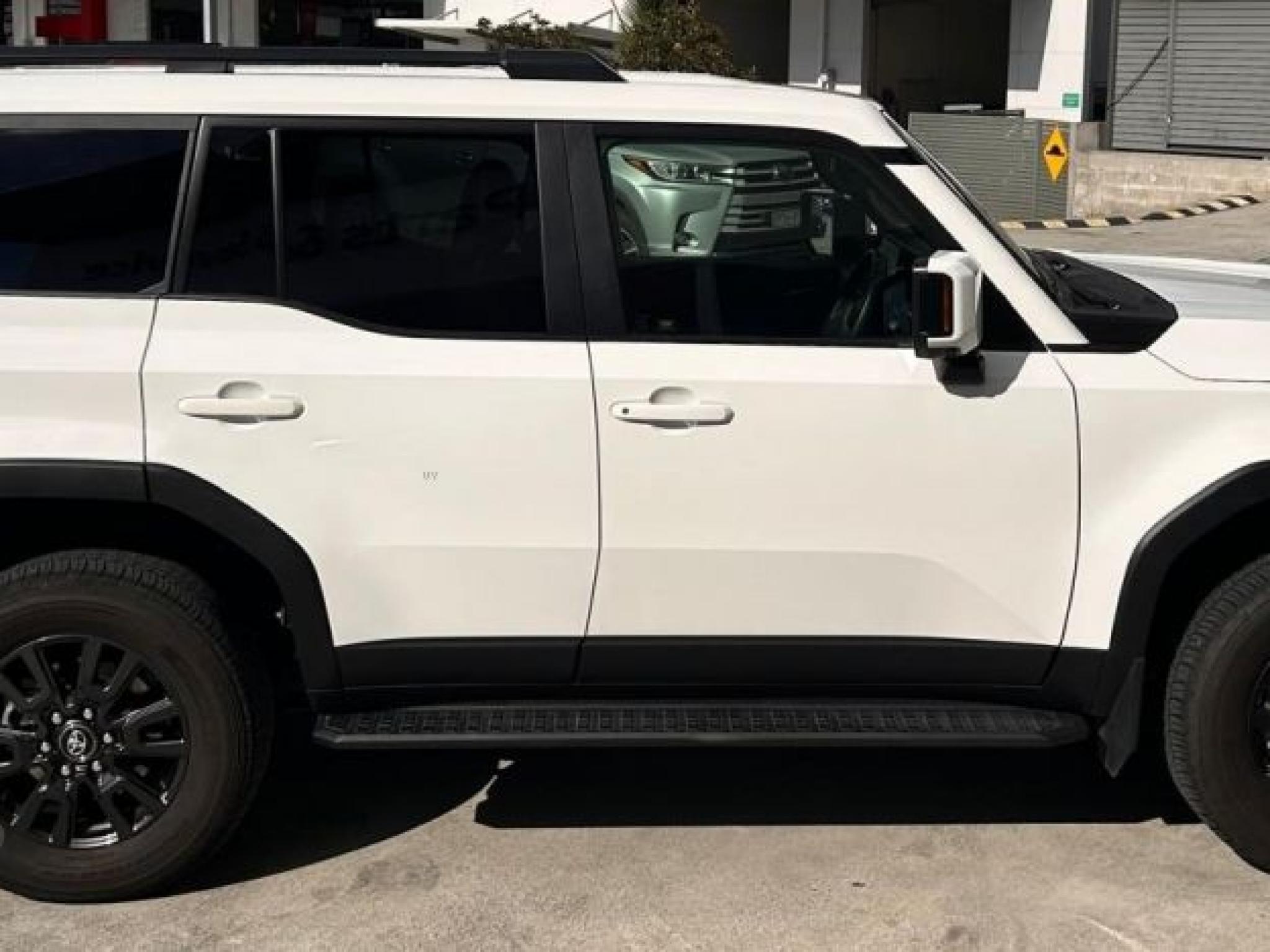 TOYOTA LANDCRUISER PRADO