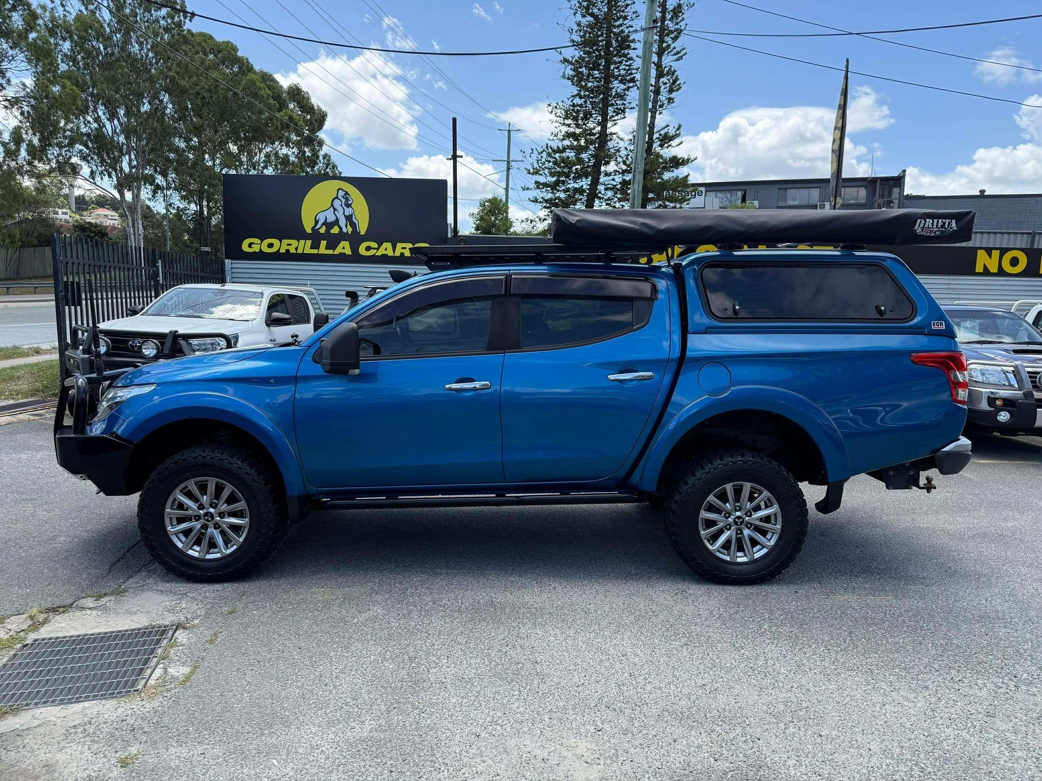 MITSUBISHI TRITON