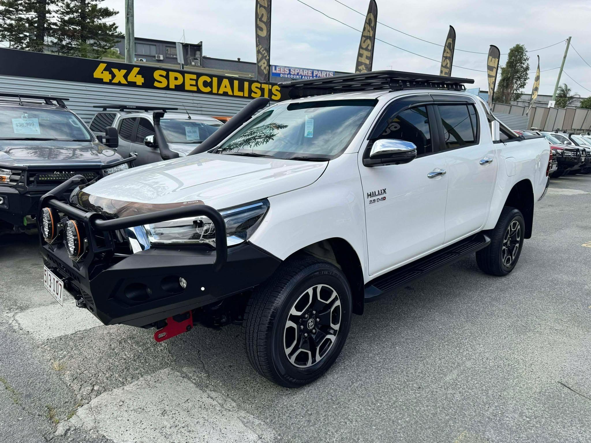 TOYOTA HILUX