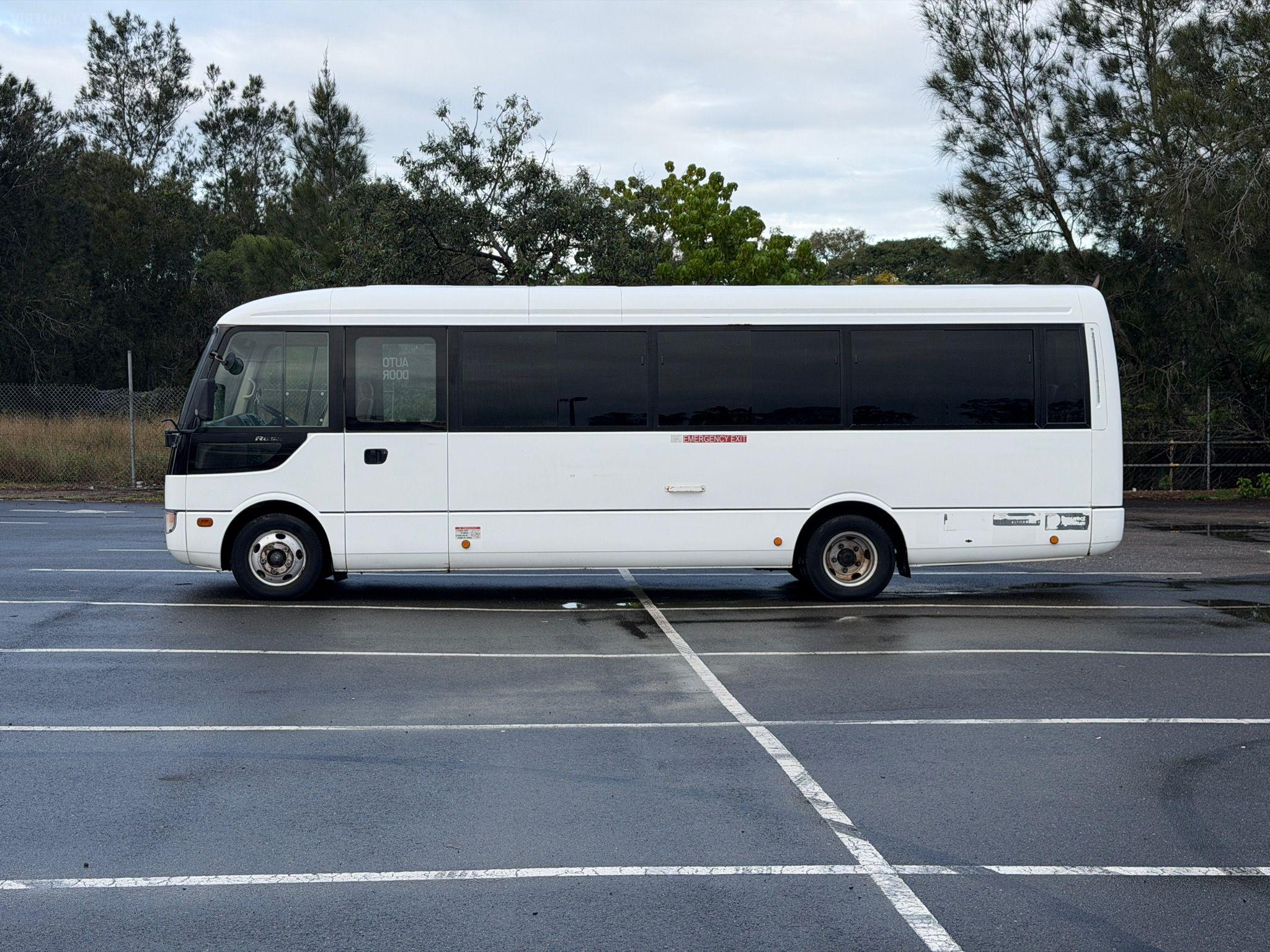 MITSUBISHI Fuso Rosa