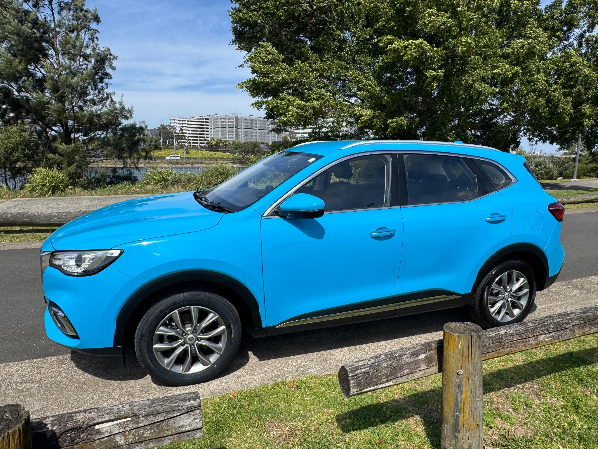 MG HS