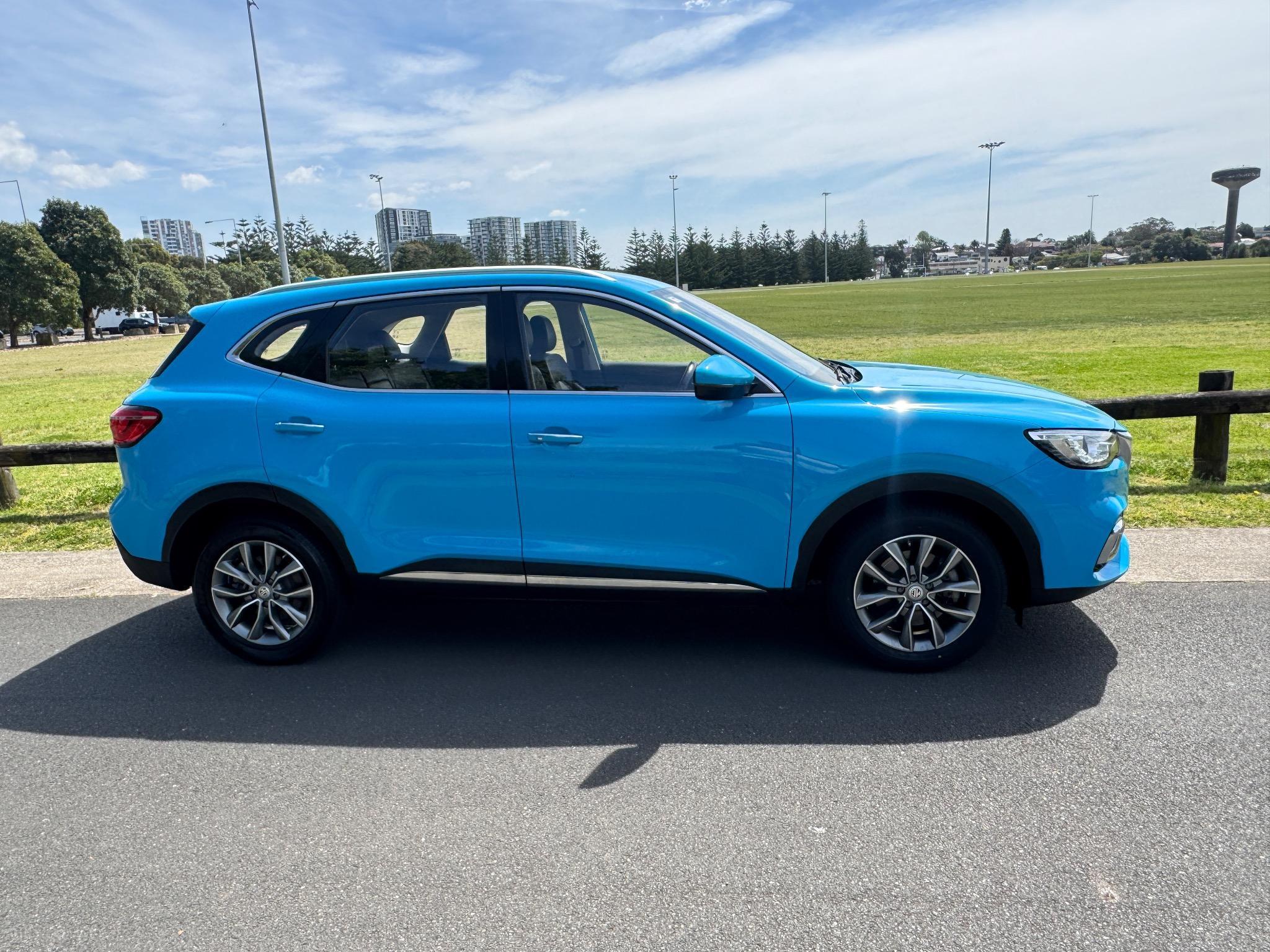 MG HS