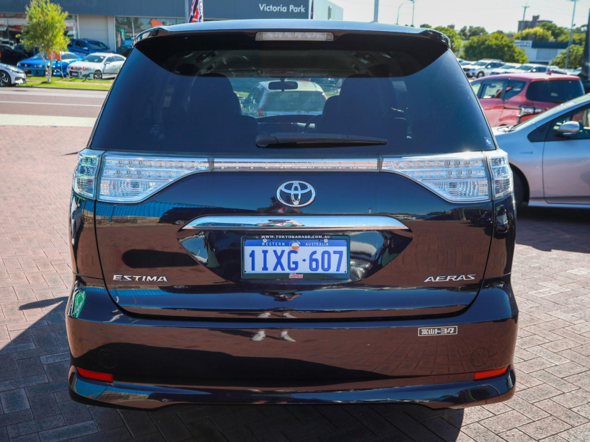 Toyota Estima