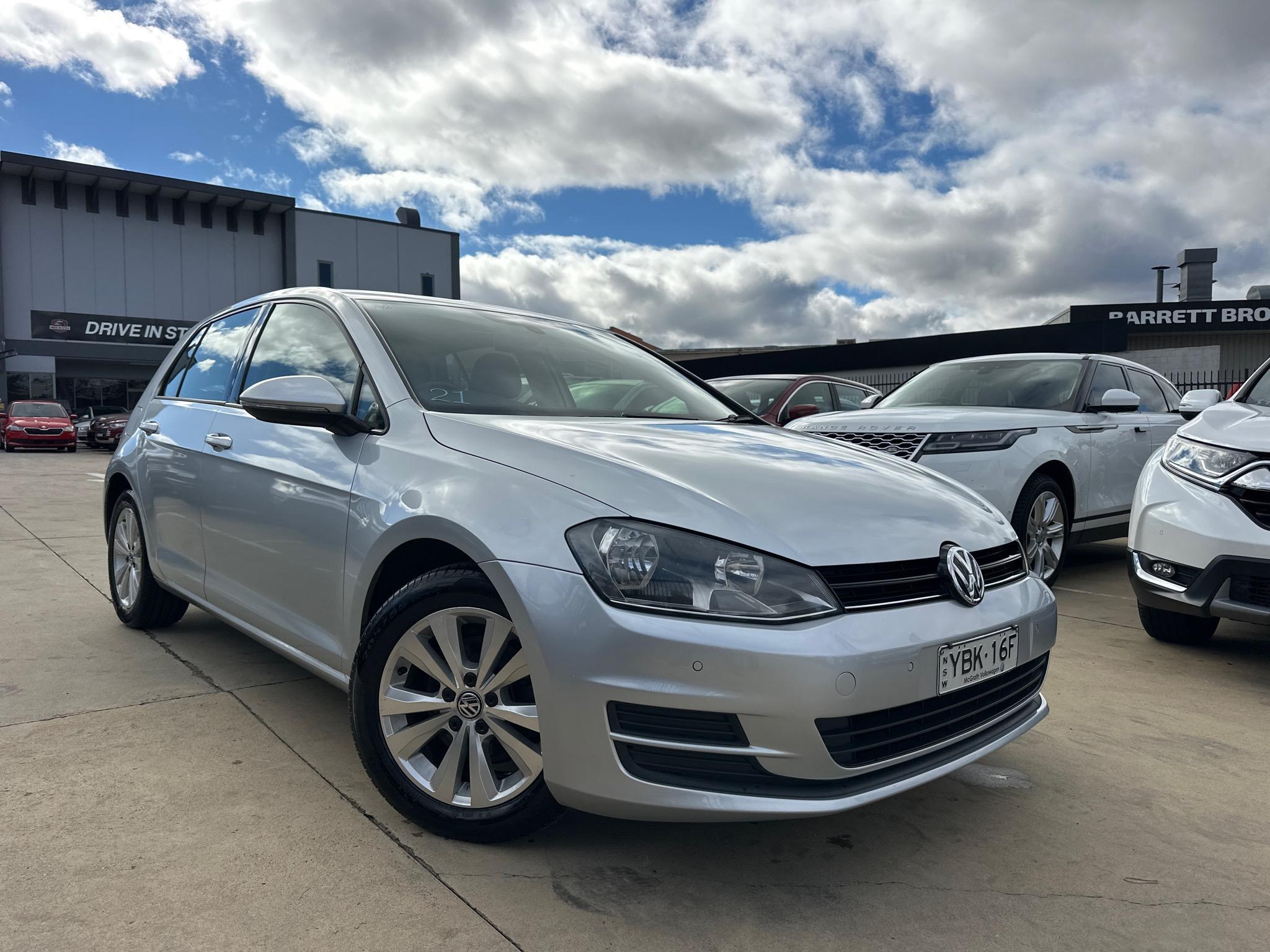 VOLKSWAGEN GOLF