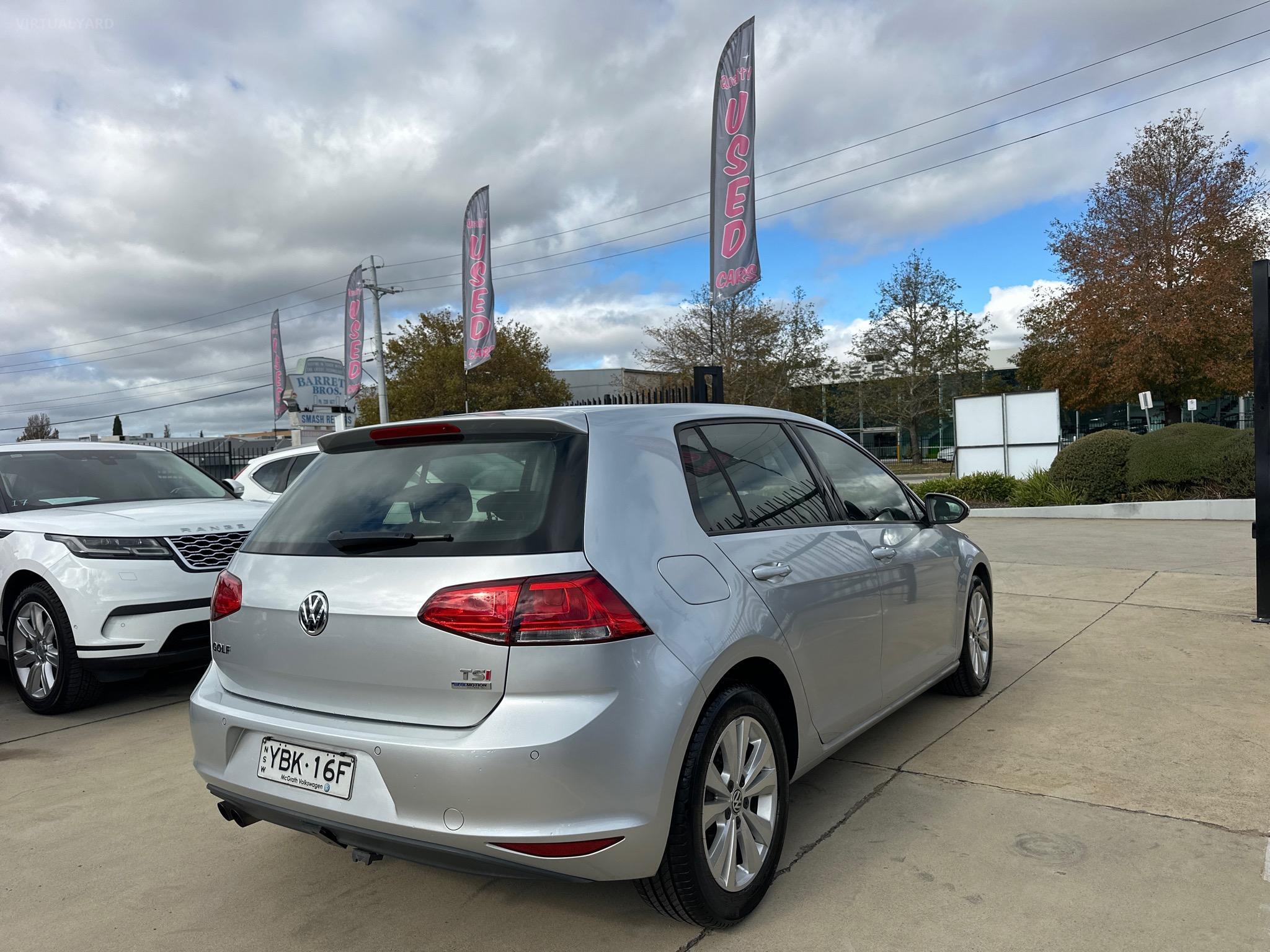 VOLKSWAGEN GOLF