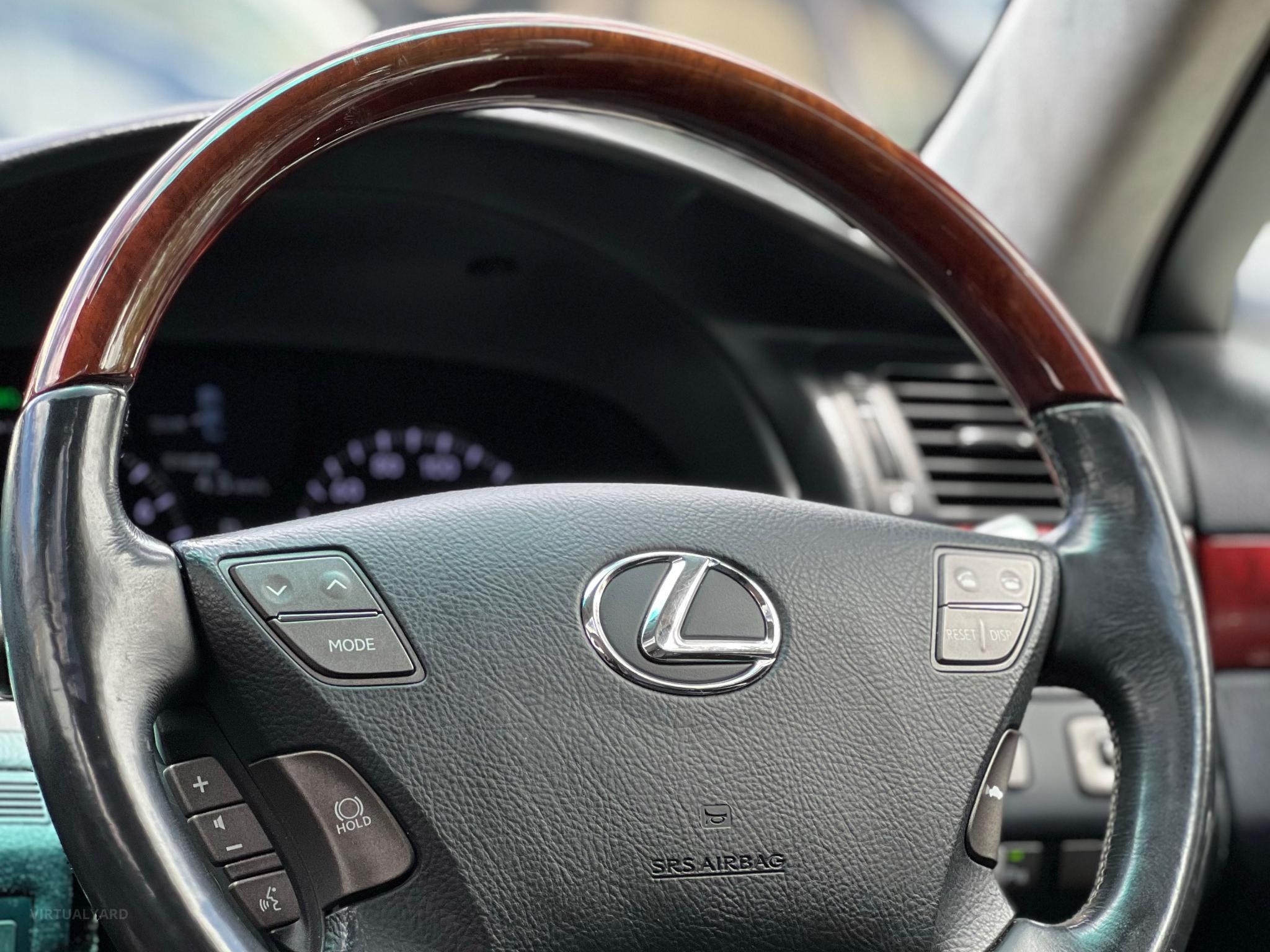 LEXUS LS460