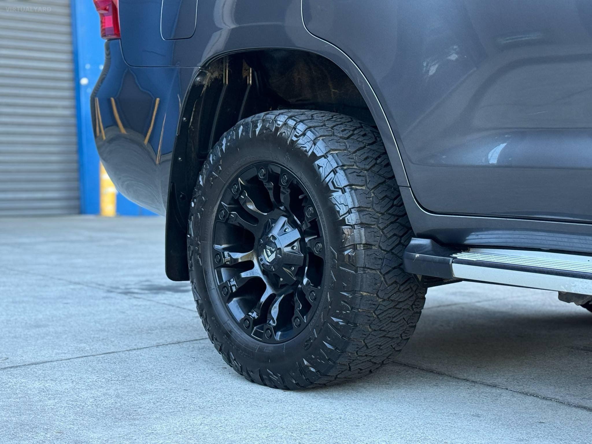 TOYOTA LANDCRUISER