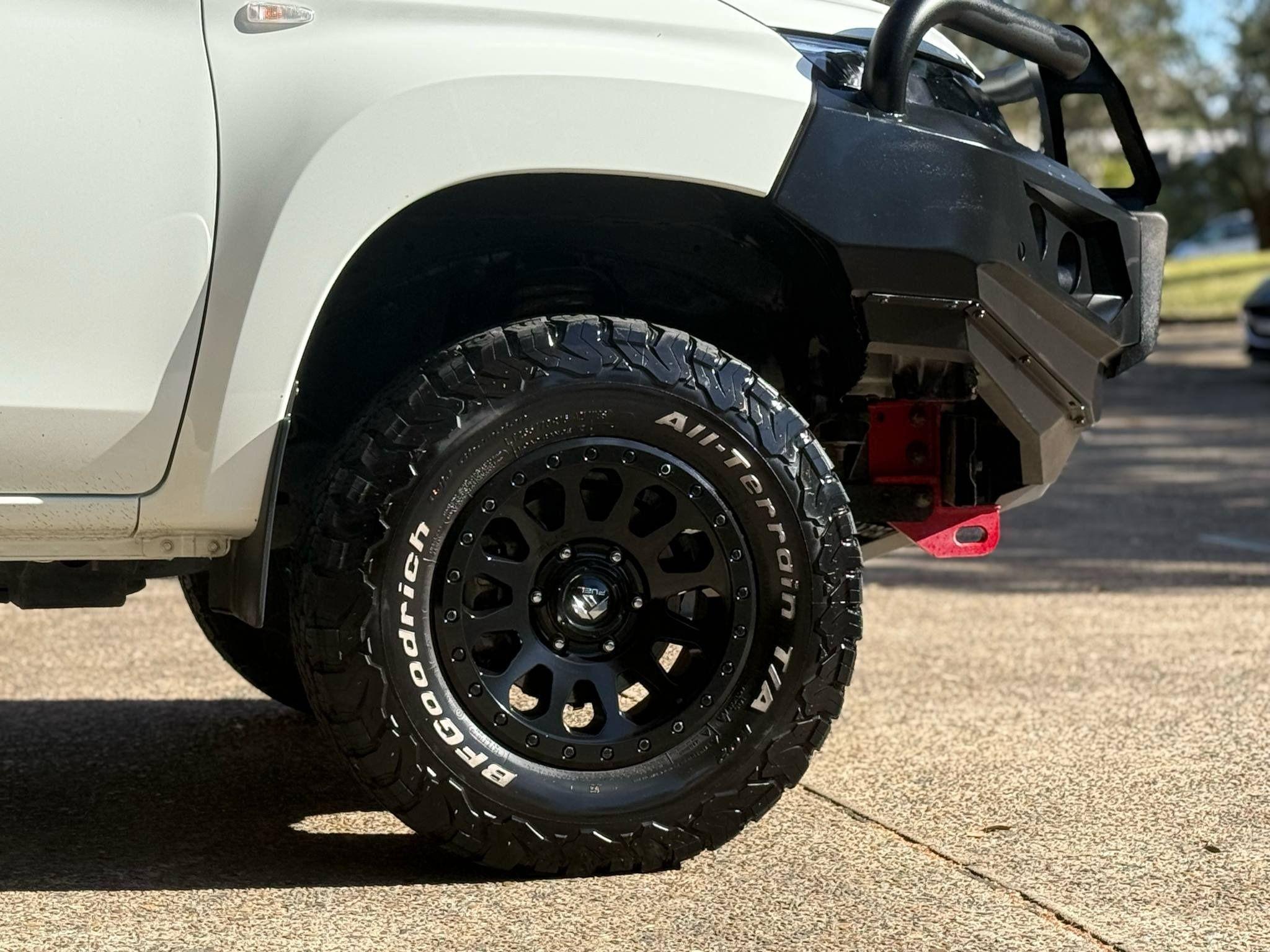 MITSUBISHI TRITON
