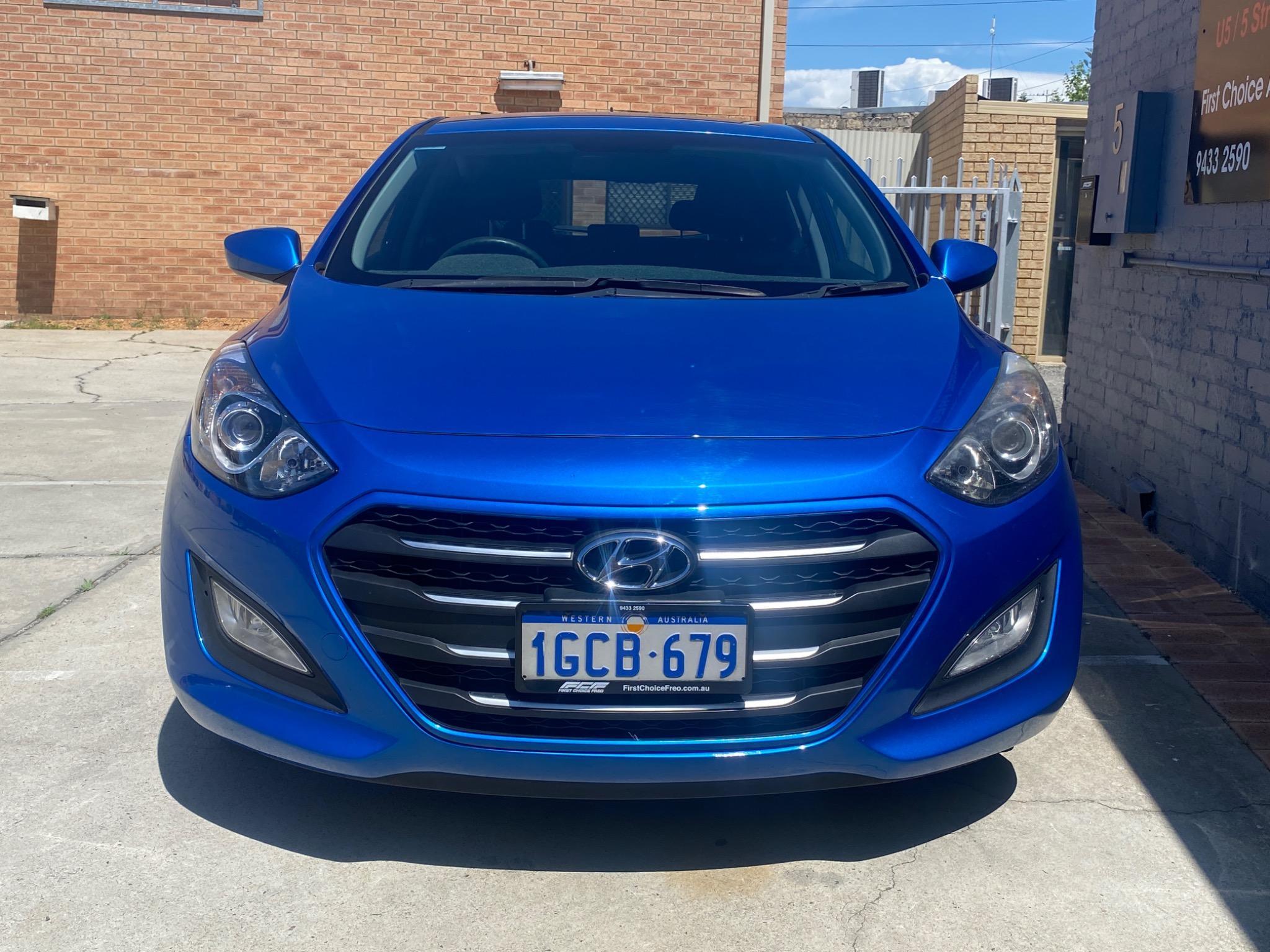 HYUNDAI i30