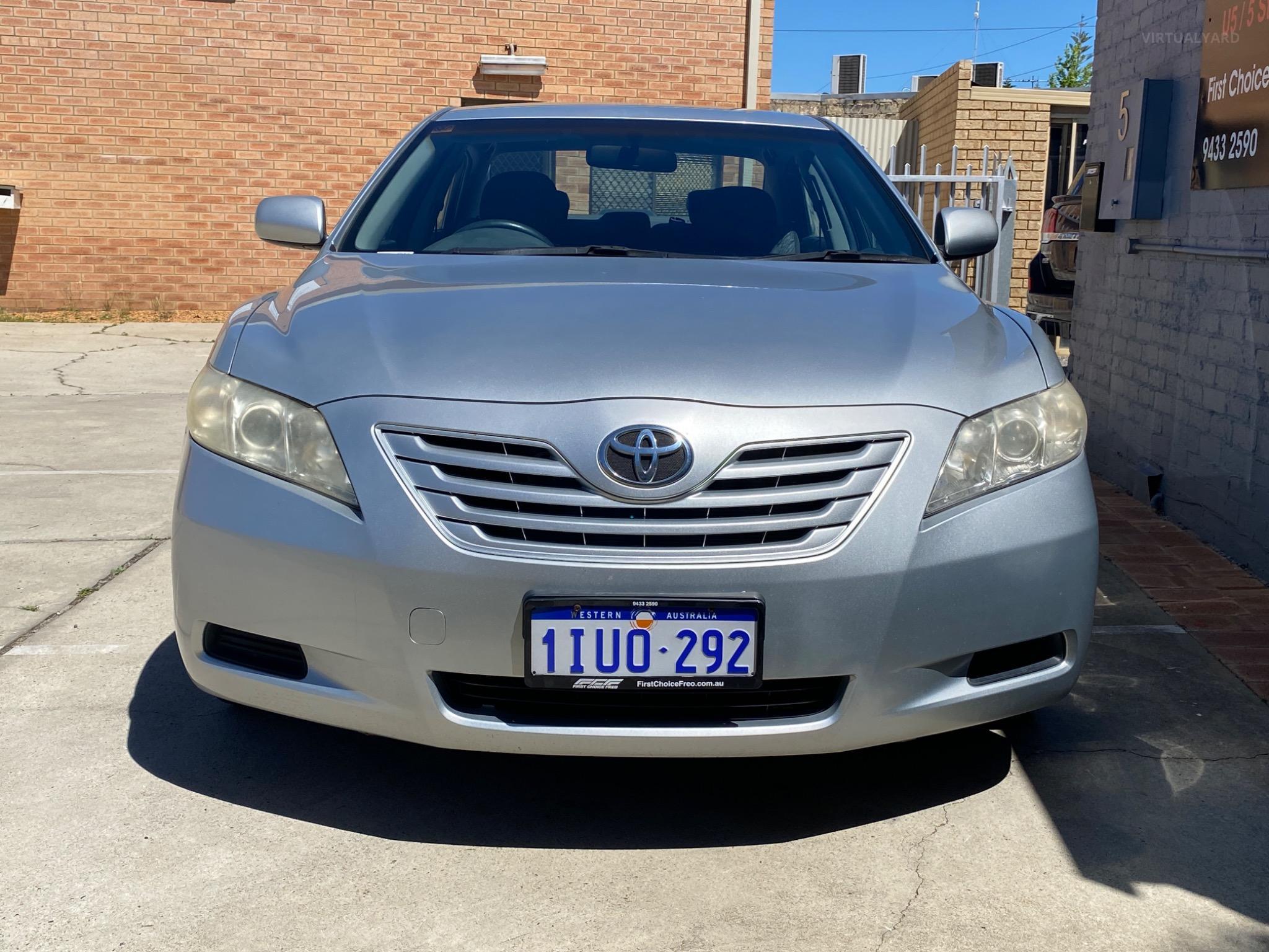 TOYOTA CAMRY