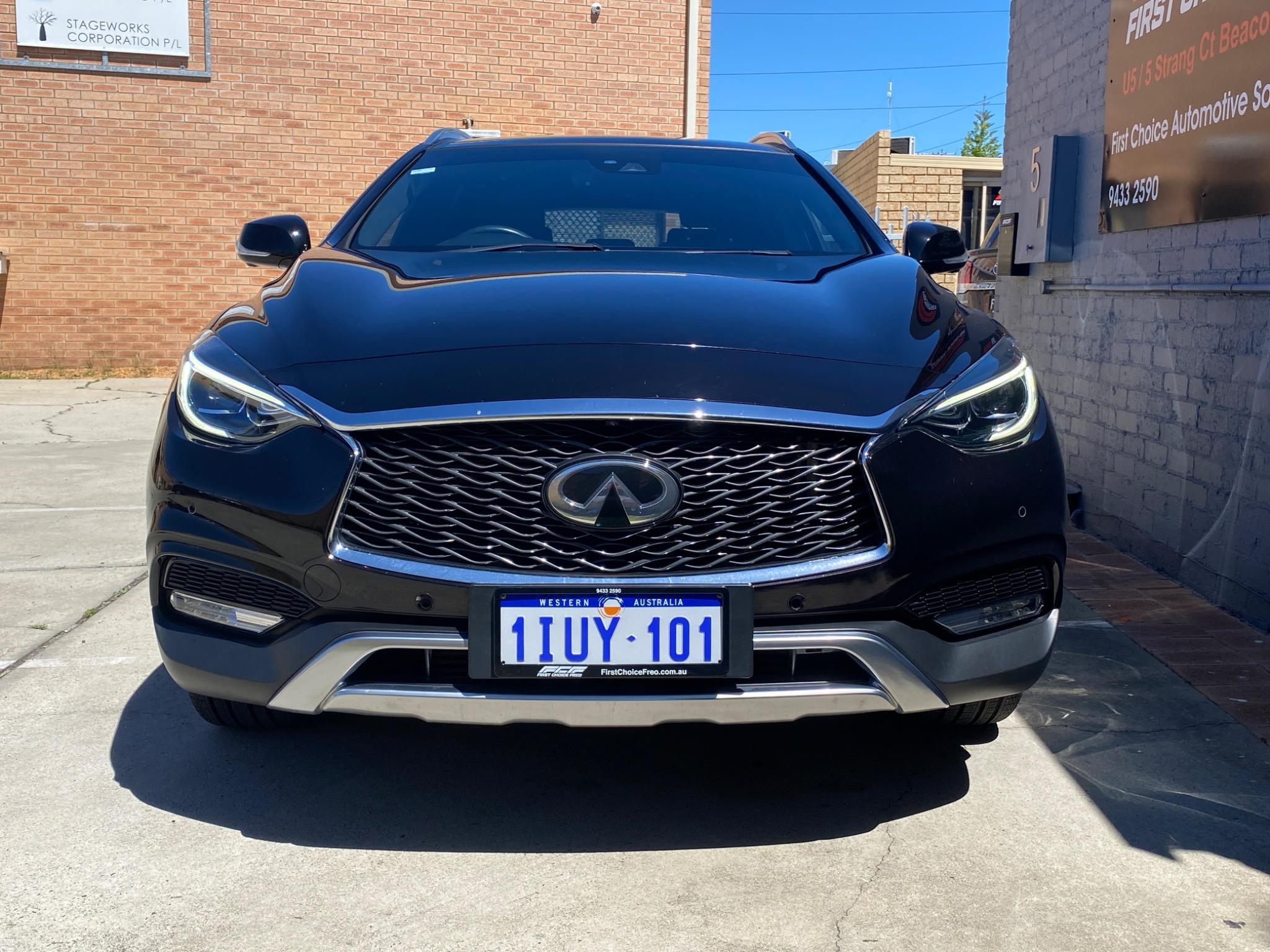 INFINITI QX30