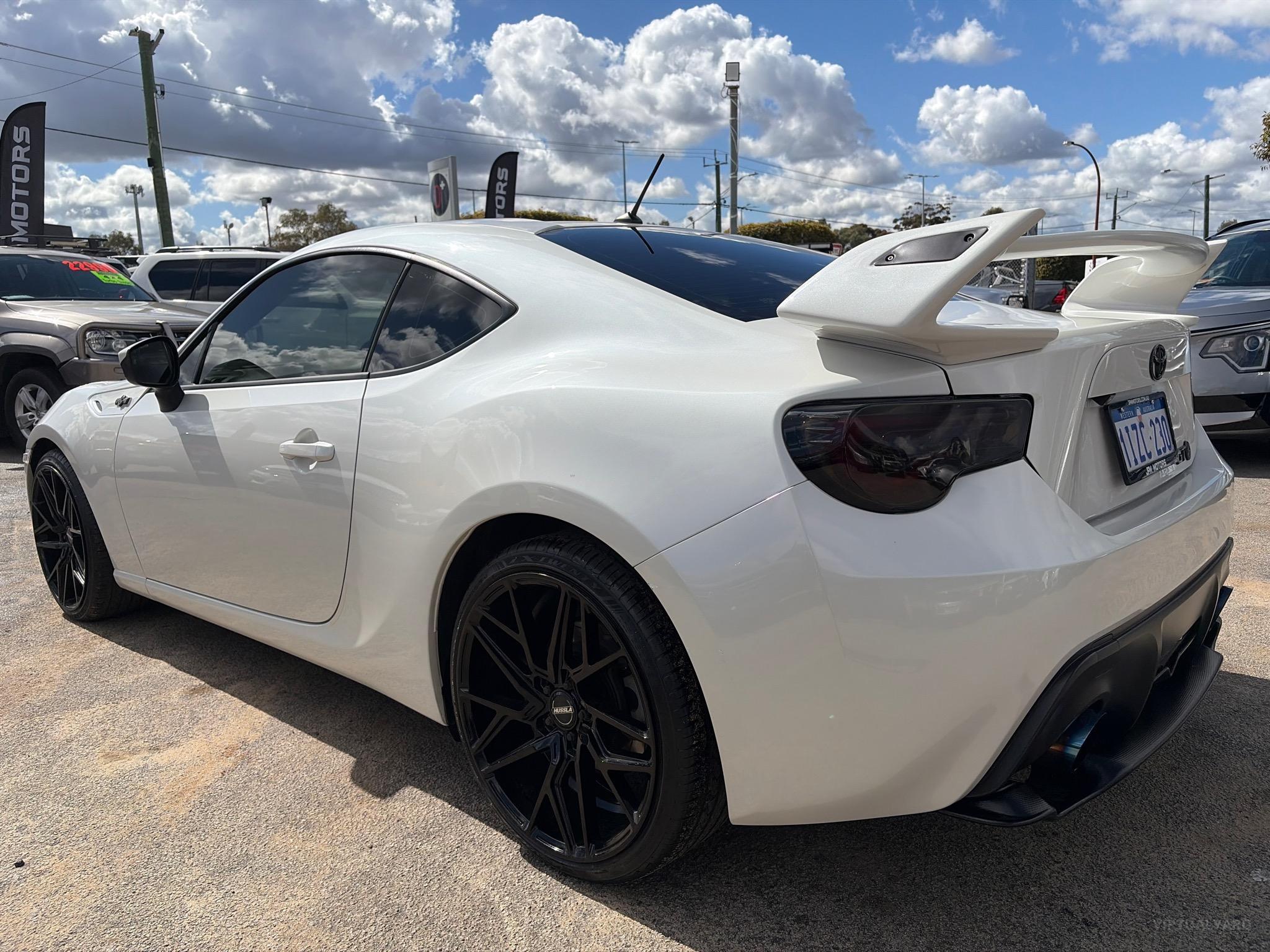 TOYOTA 86
