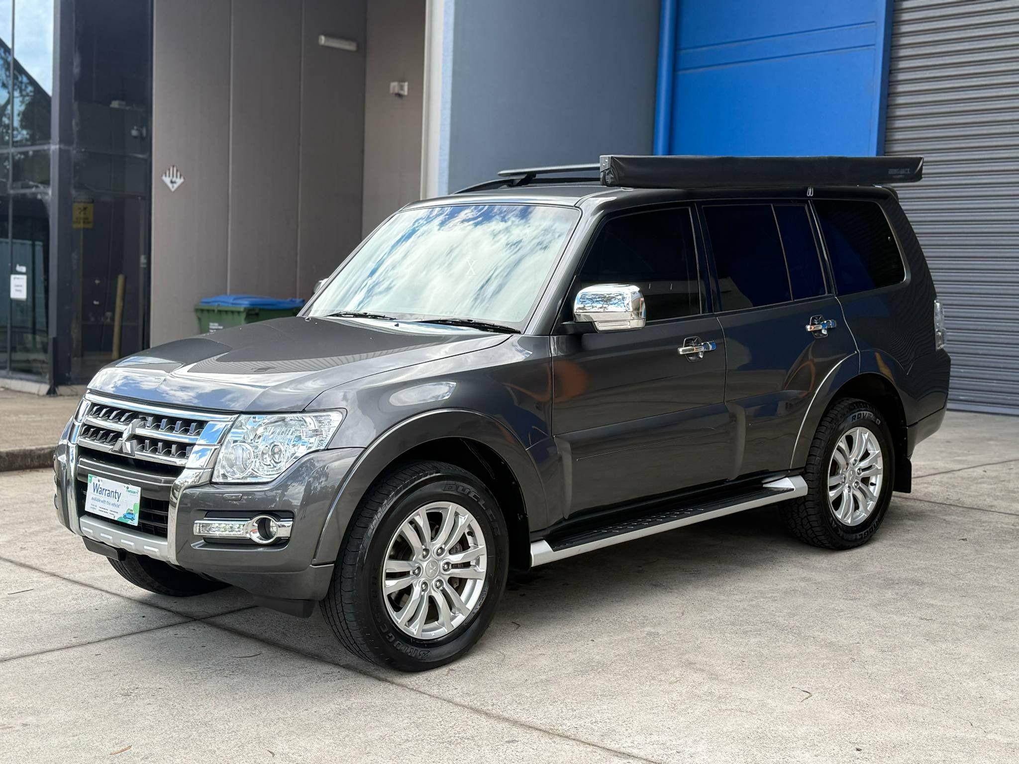 MITSUBISHI PAJERO