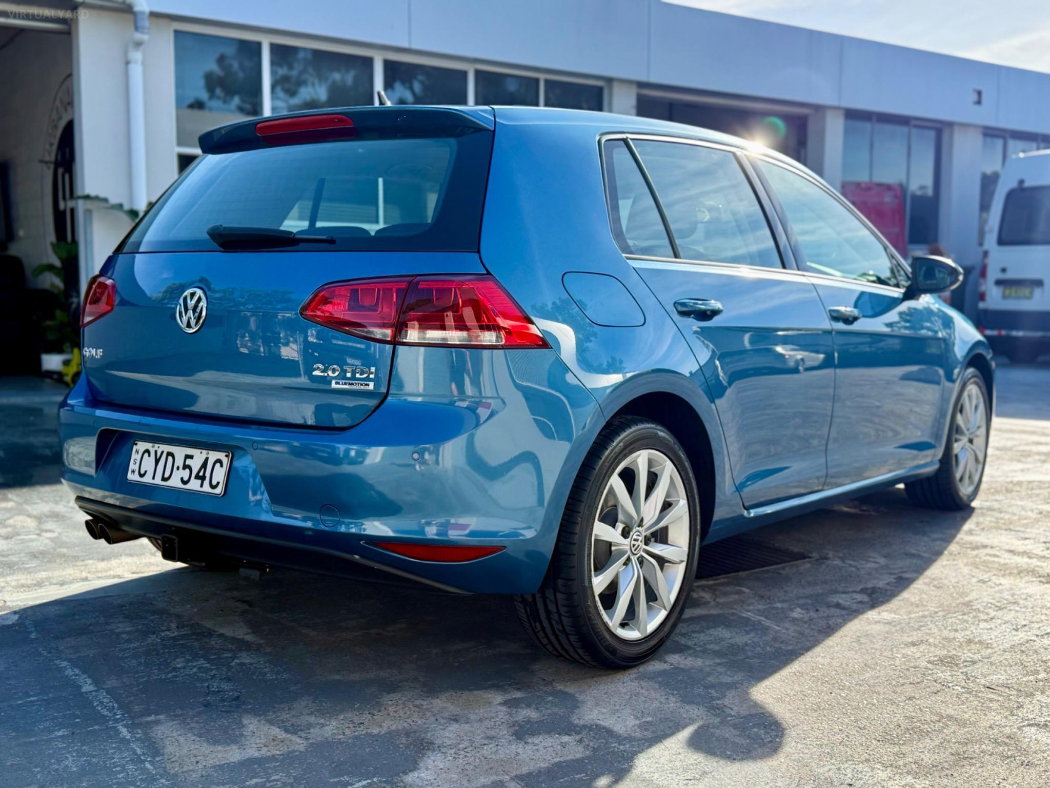VOLKSWAGEN GOLF