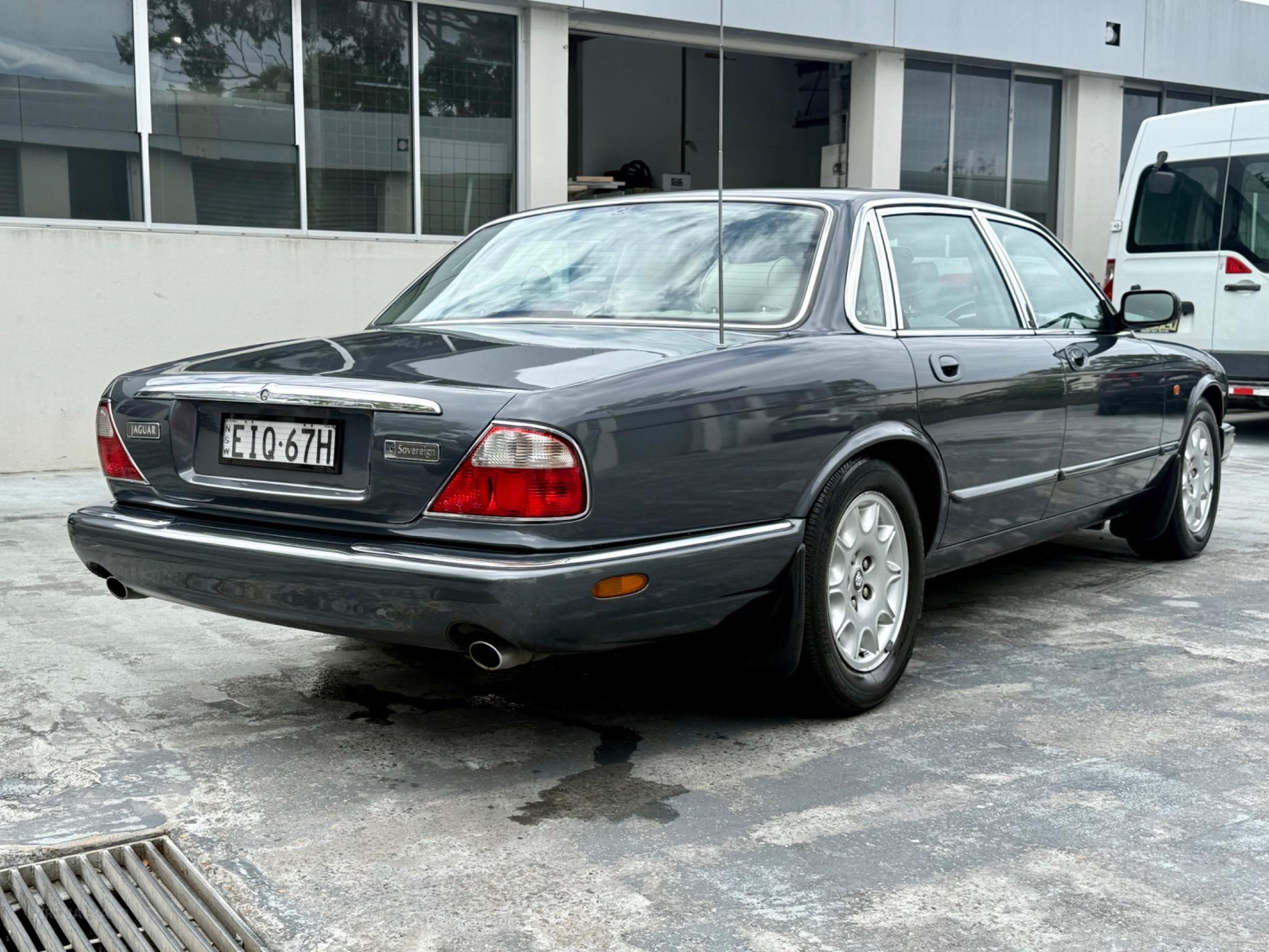 JAGUAR XJ8