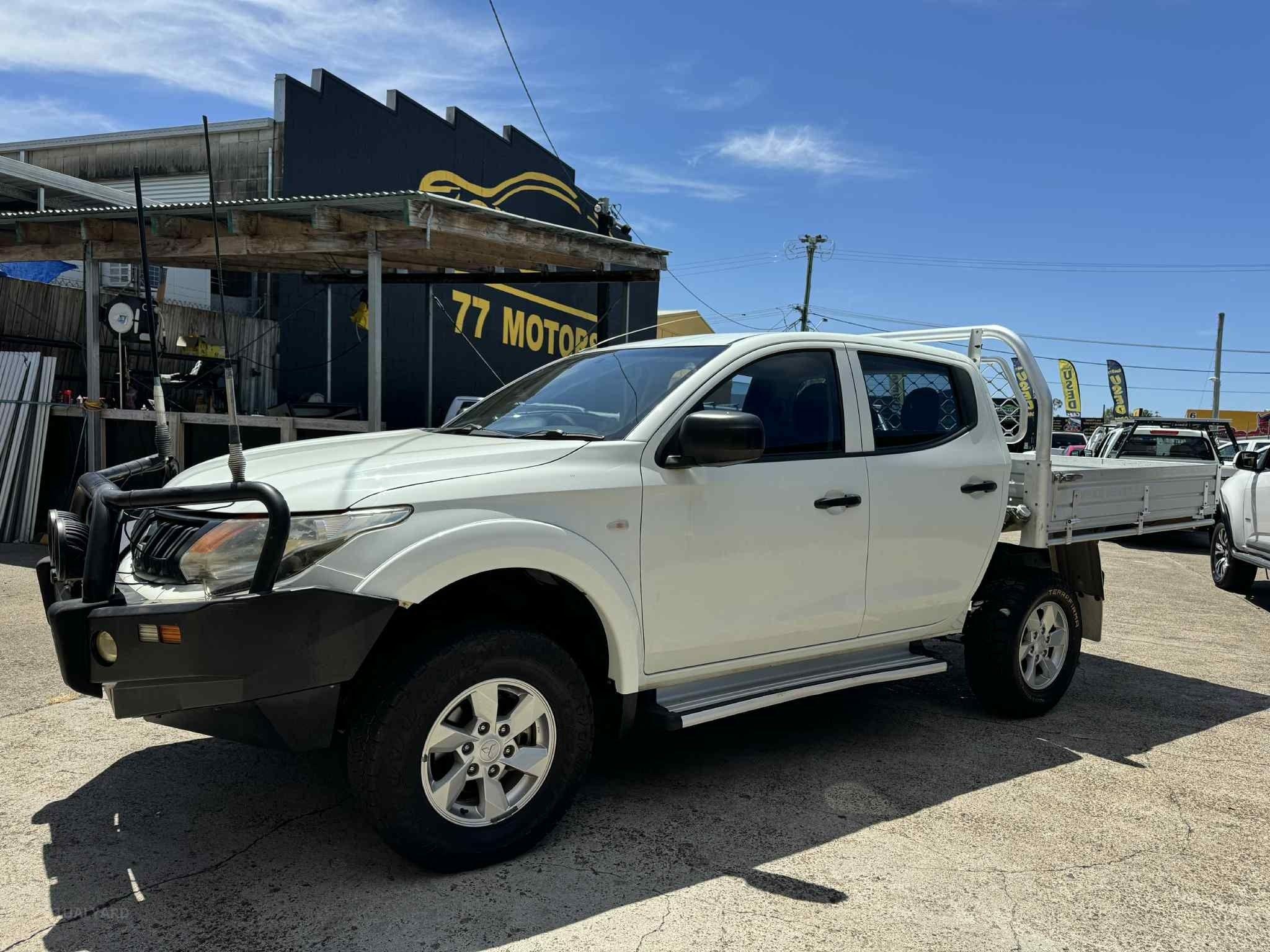 MITSUBISHI TRITON