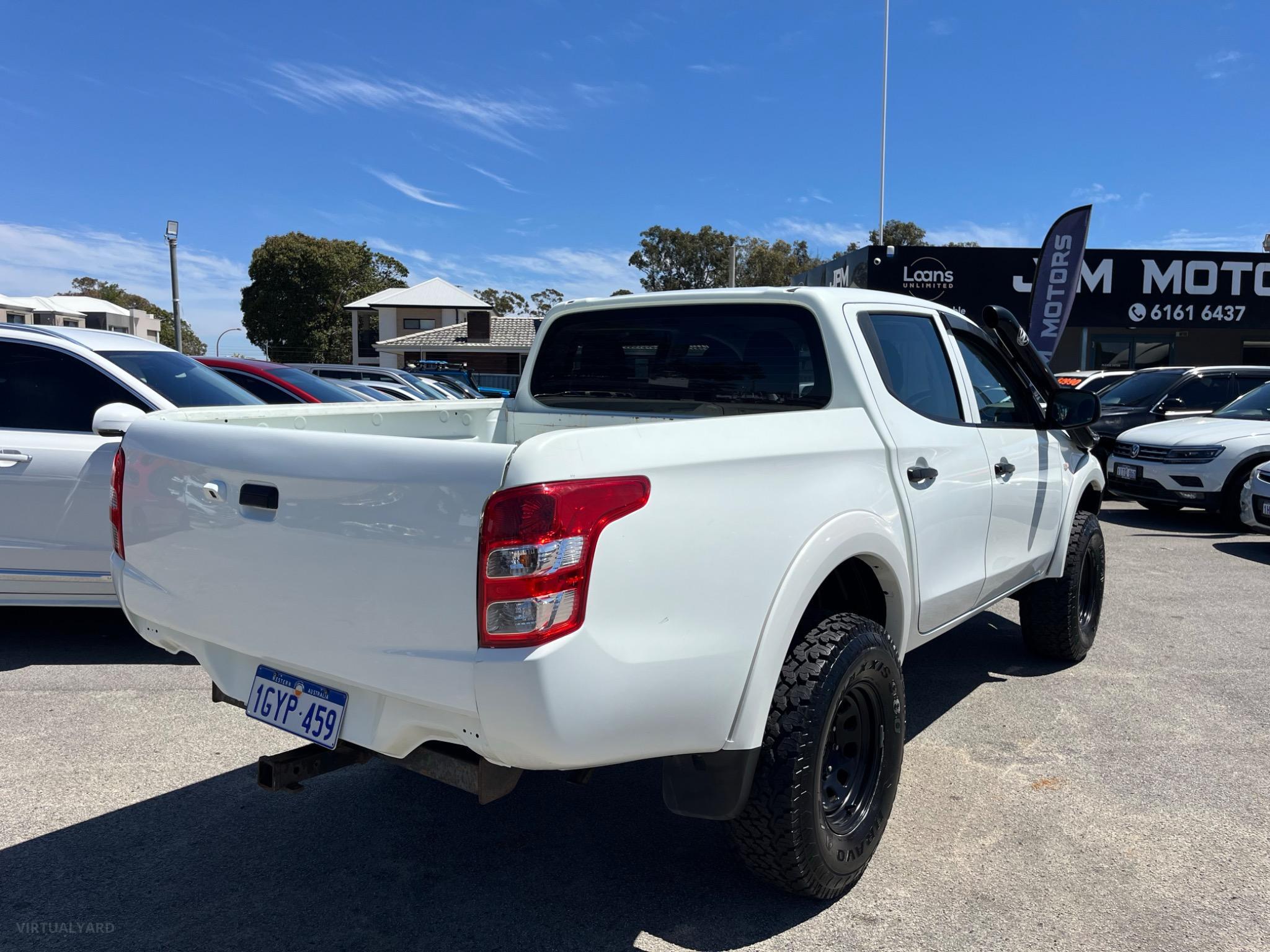 MITSUBISHI TRITON