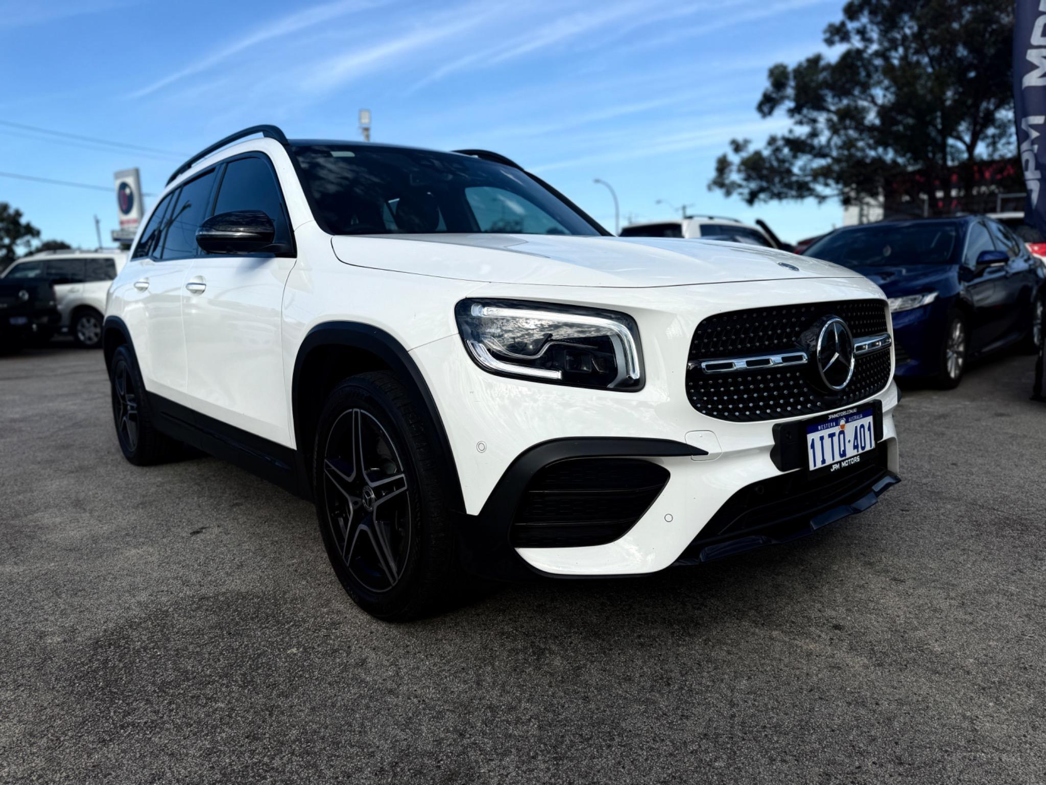 MERCEDES-BENZ GLB