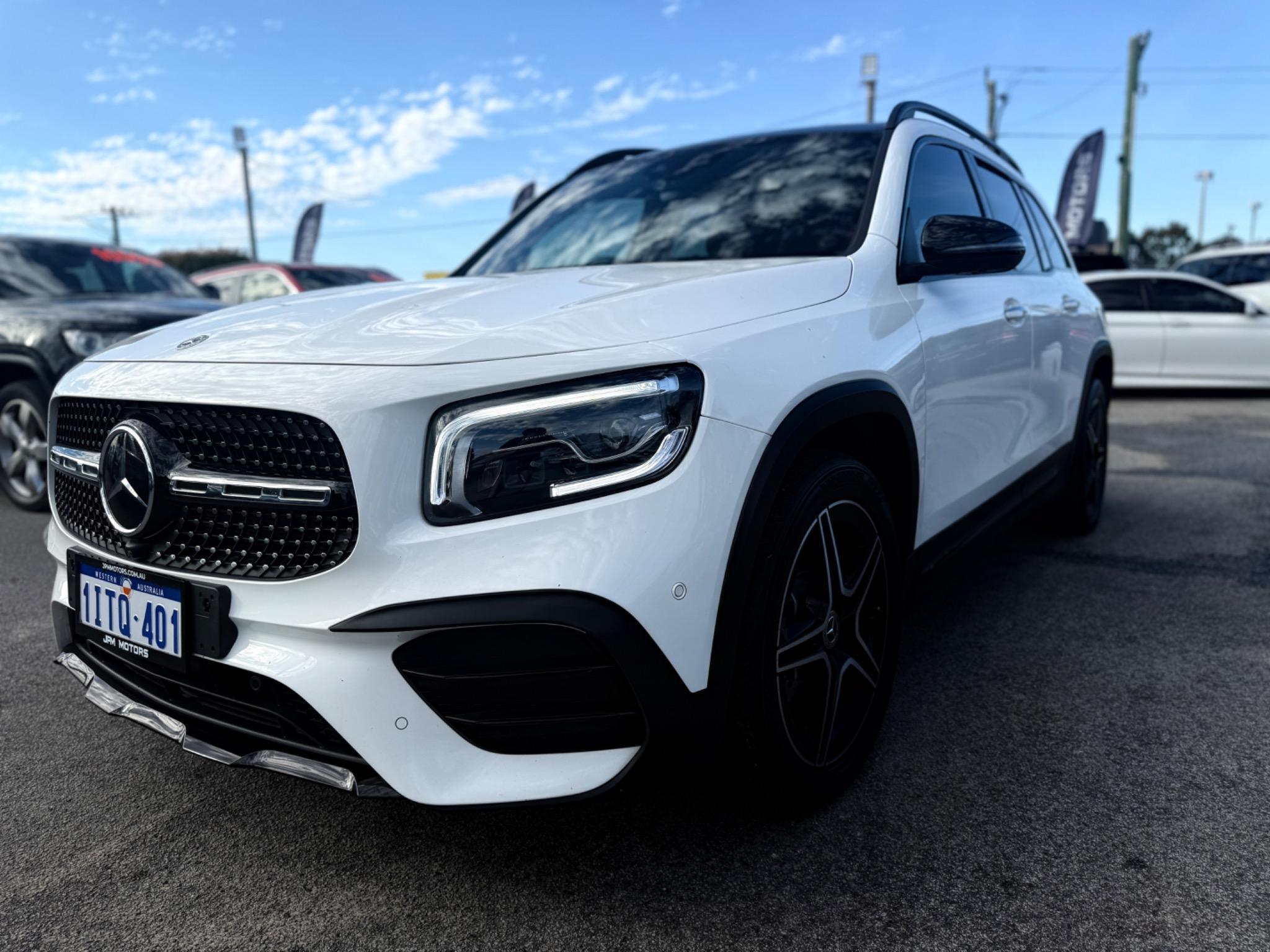 MERCEDES-BENZ GLB