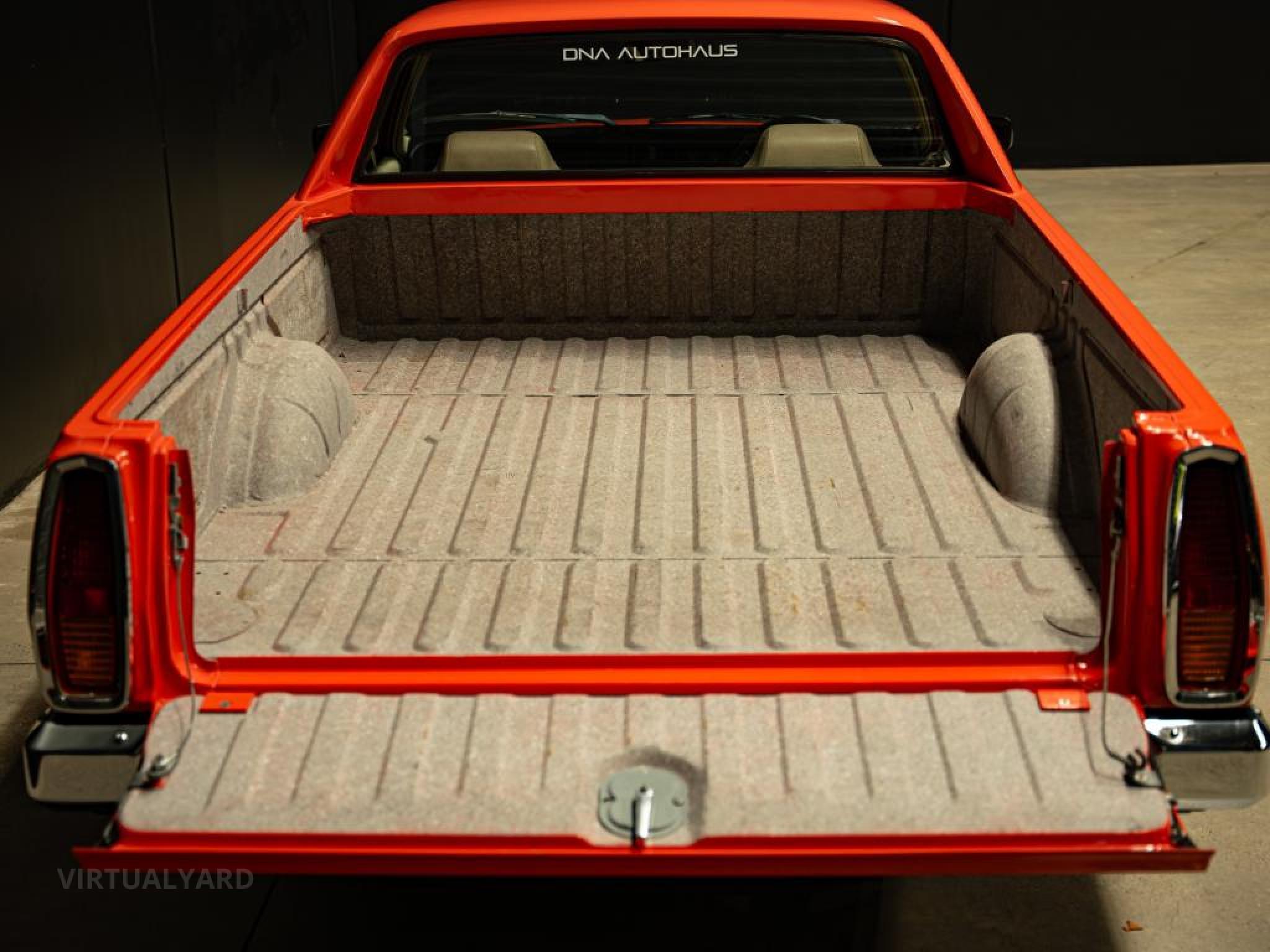 HOLDEN SANDMAN