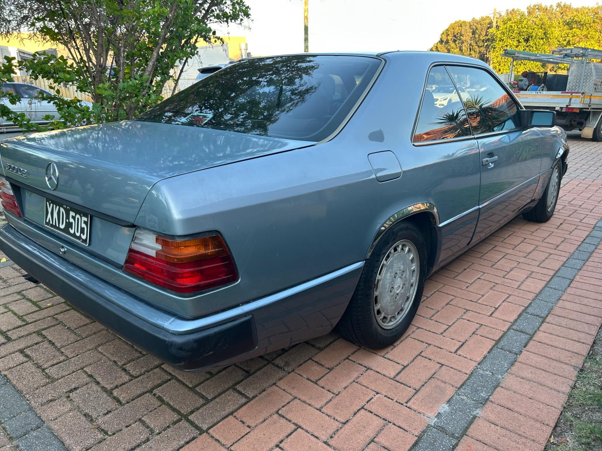 MERCEDES-BENZ 300