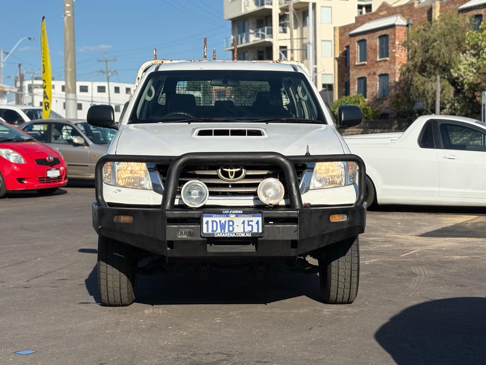 TOYOTA HILUX