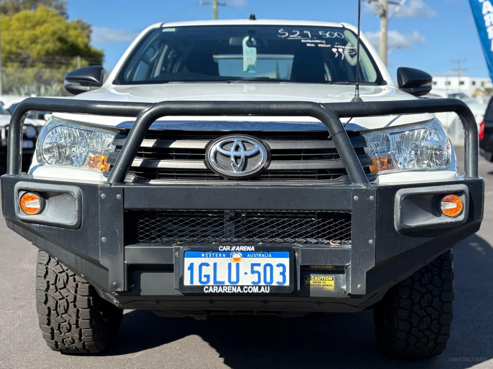 TOYOTA HILUX