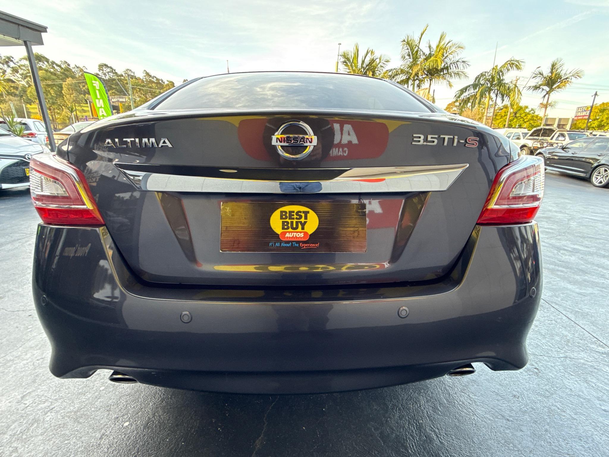 Nissan Altima