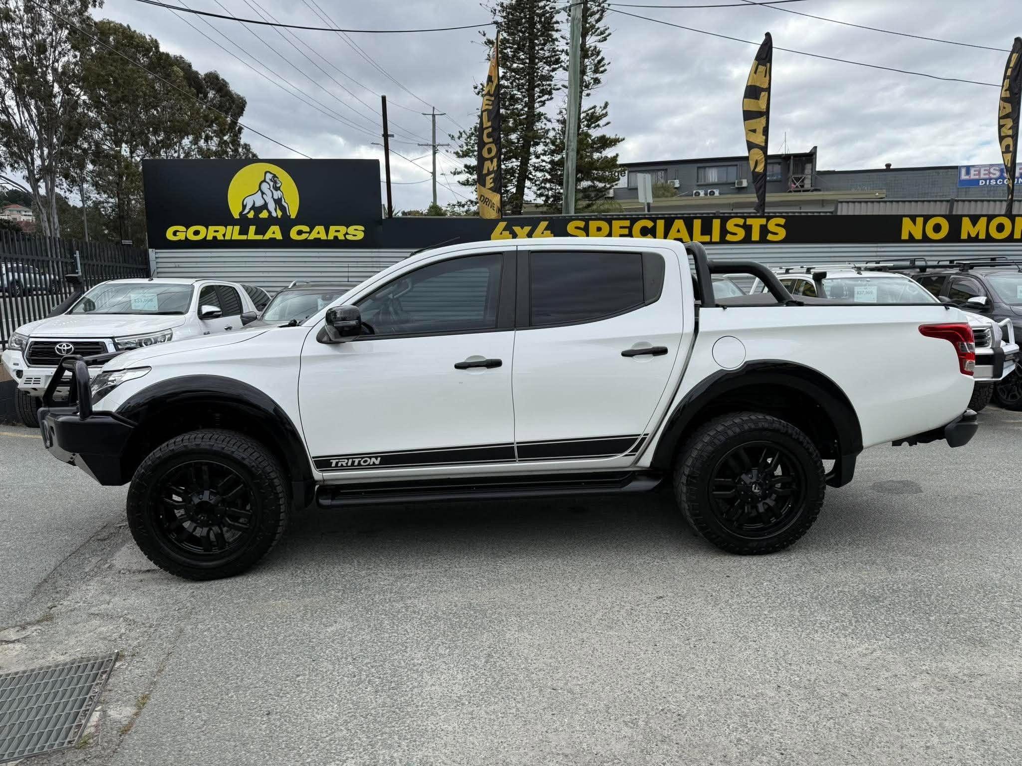 MITSUBISHI TRITON