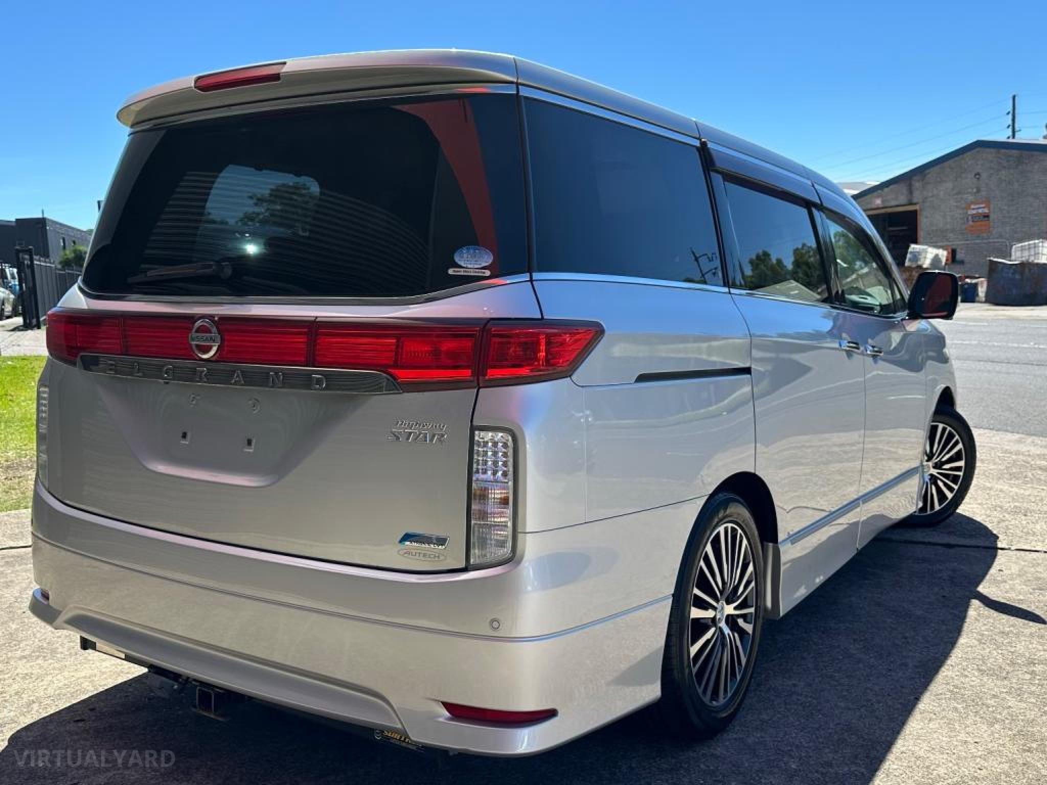 NISSAN ELGRAND