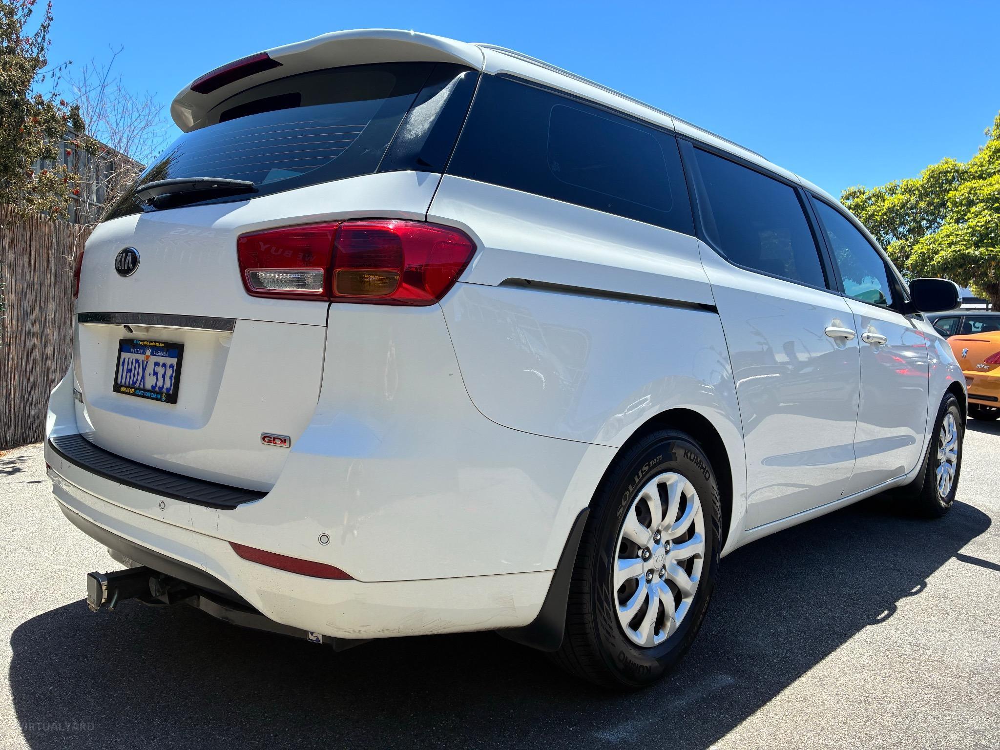Kia Carnival