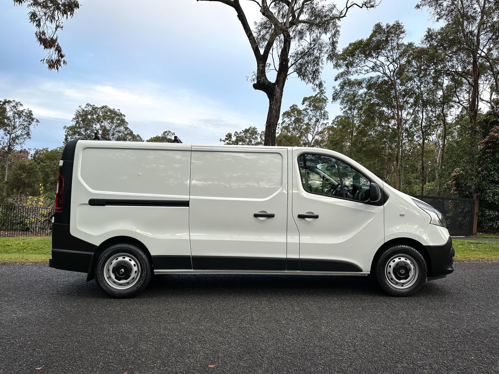 RENAULT TRAFIC
