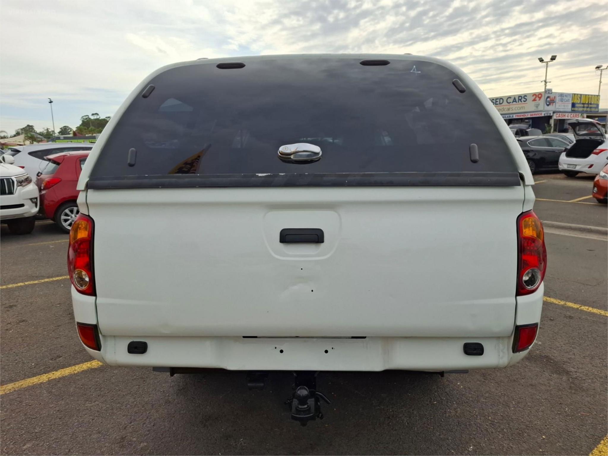MITSUBISHI TRITON