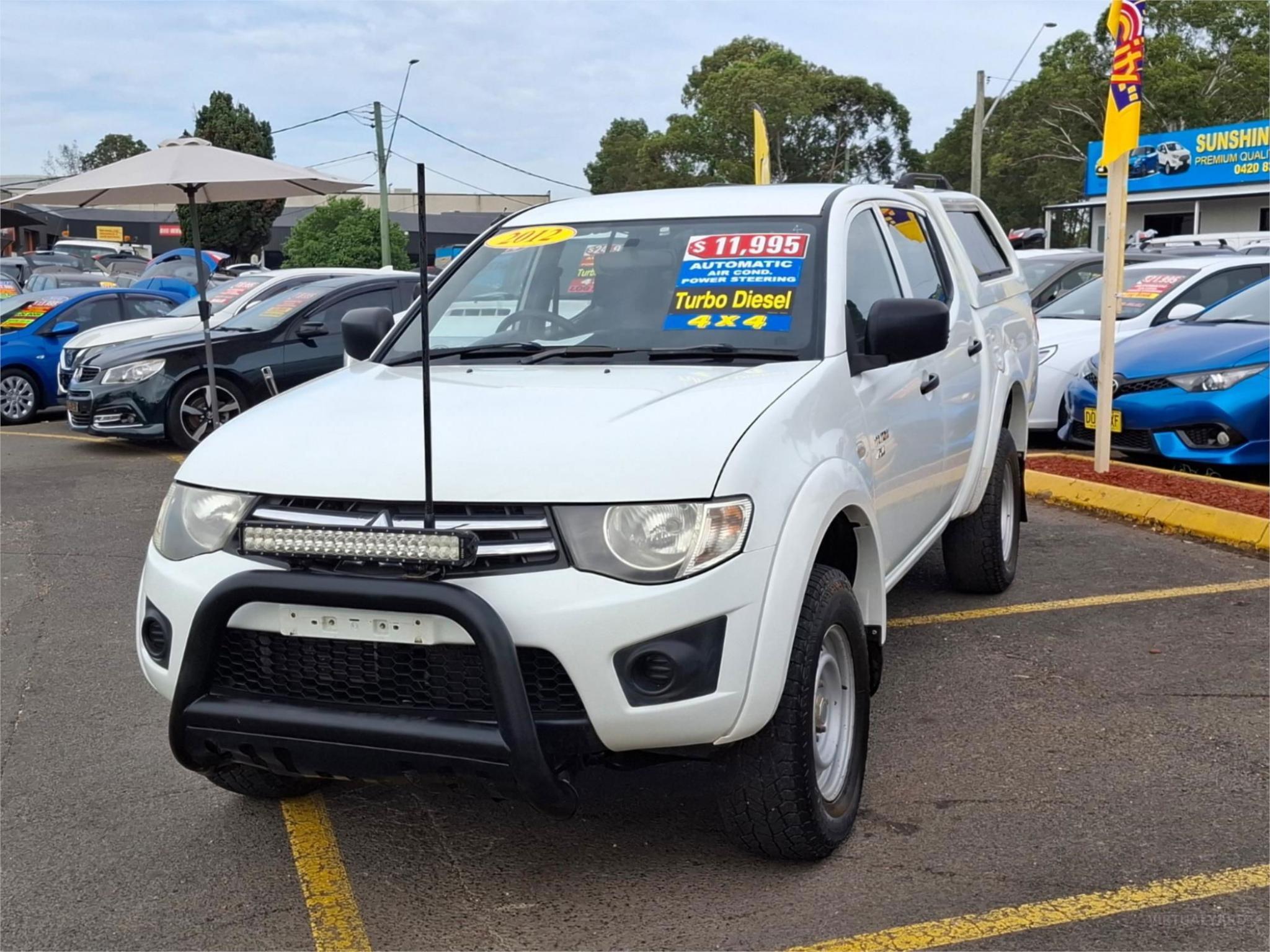 MITSUBISHI TRITON