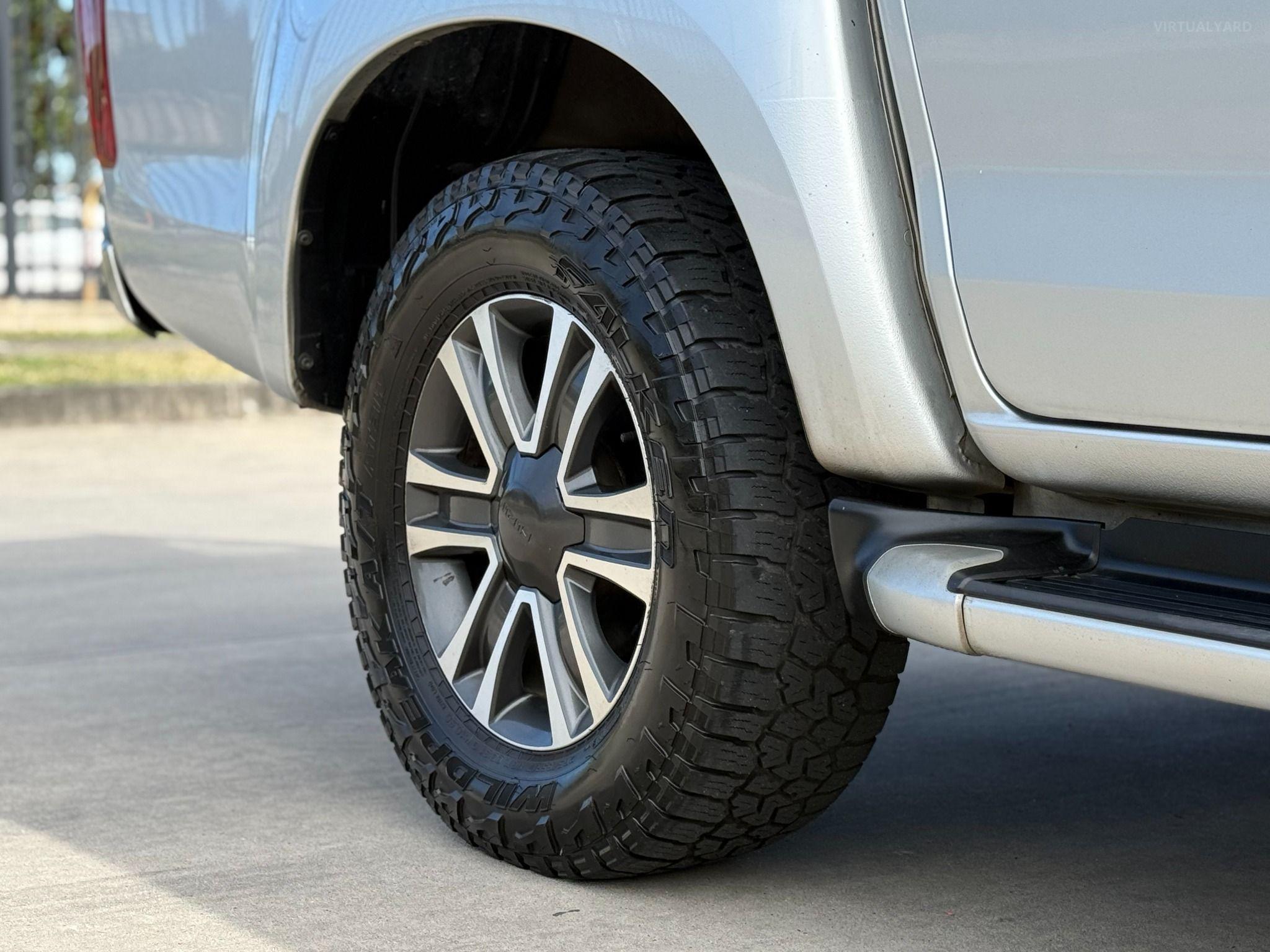 ISUZU D-MAX