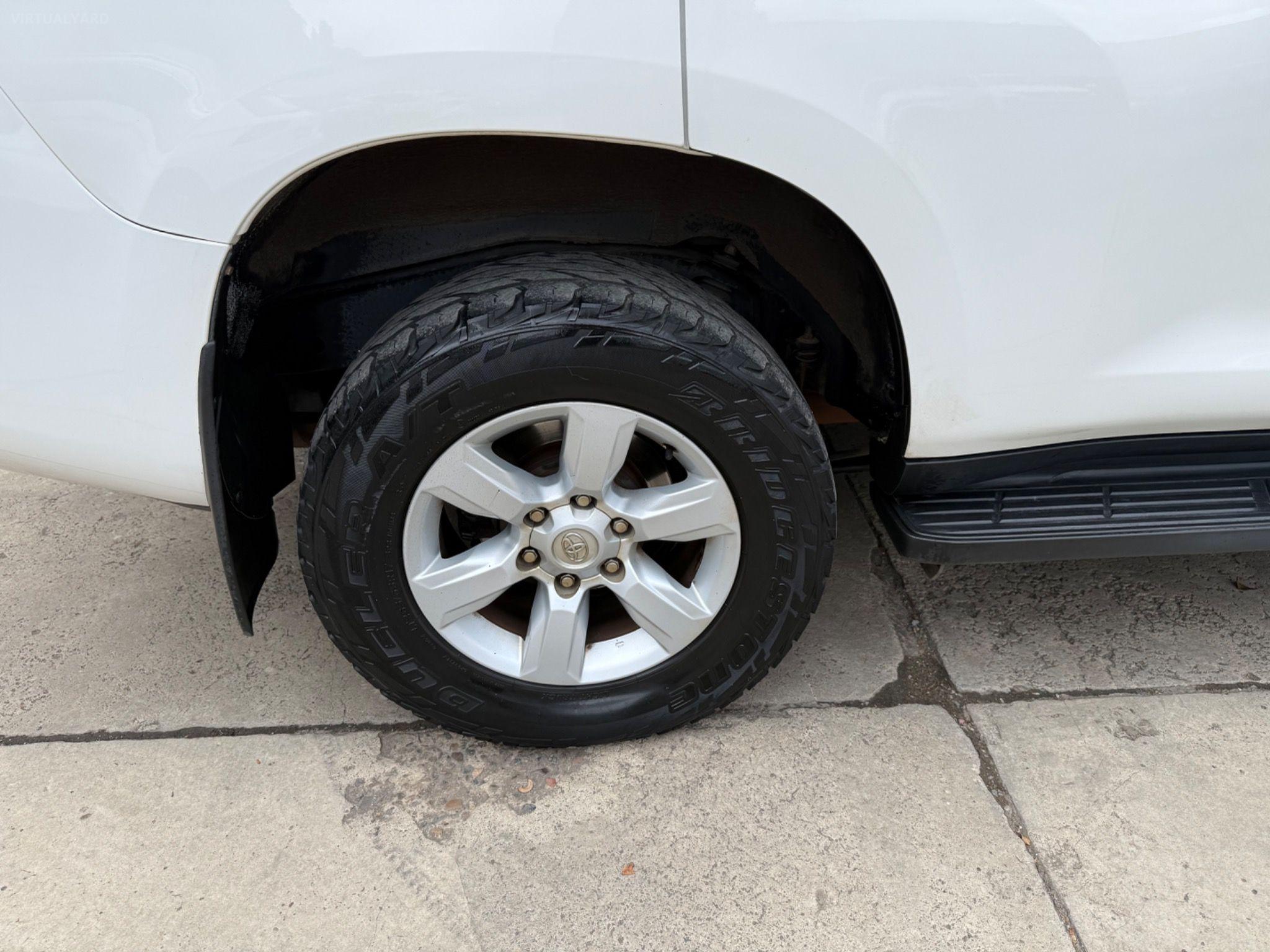 Toyota Landcruiser Prado