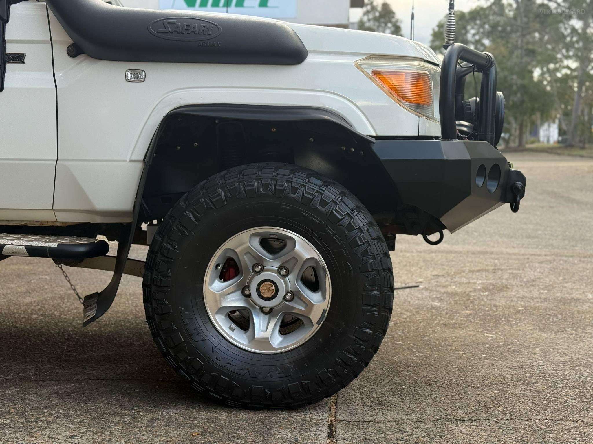 TOYOTA LANDCRUISER