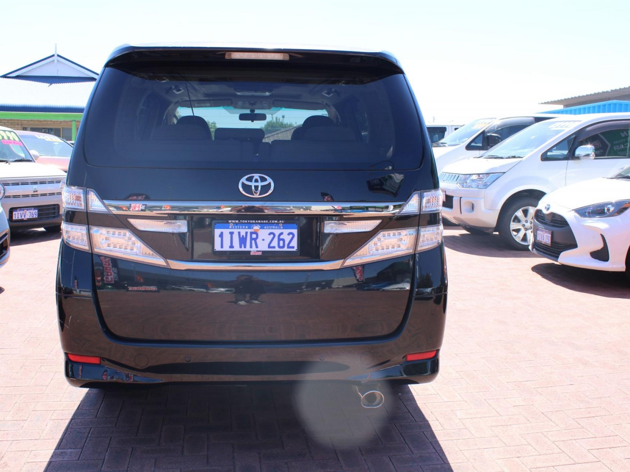 Toyota  Vellfire