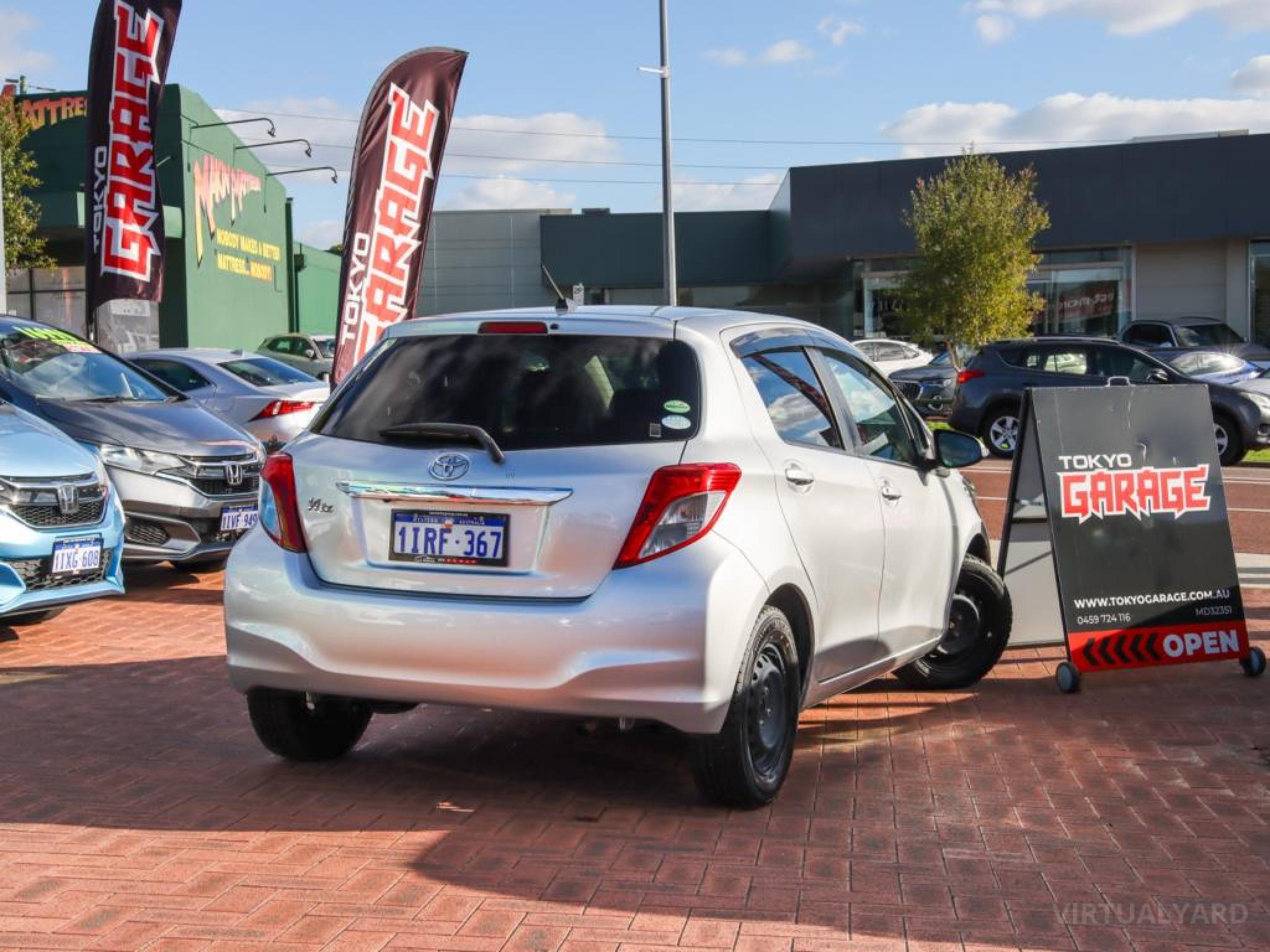 TOYOTA YARIS