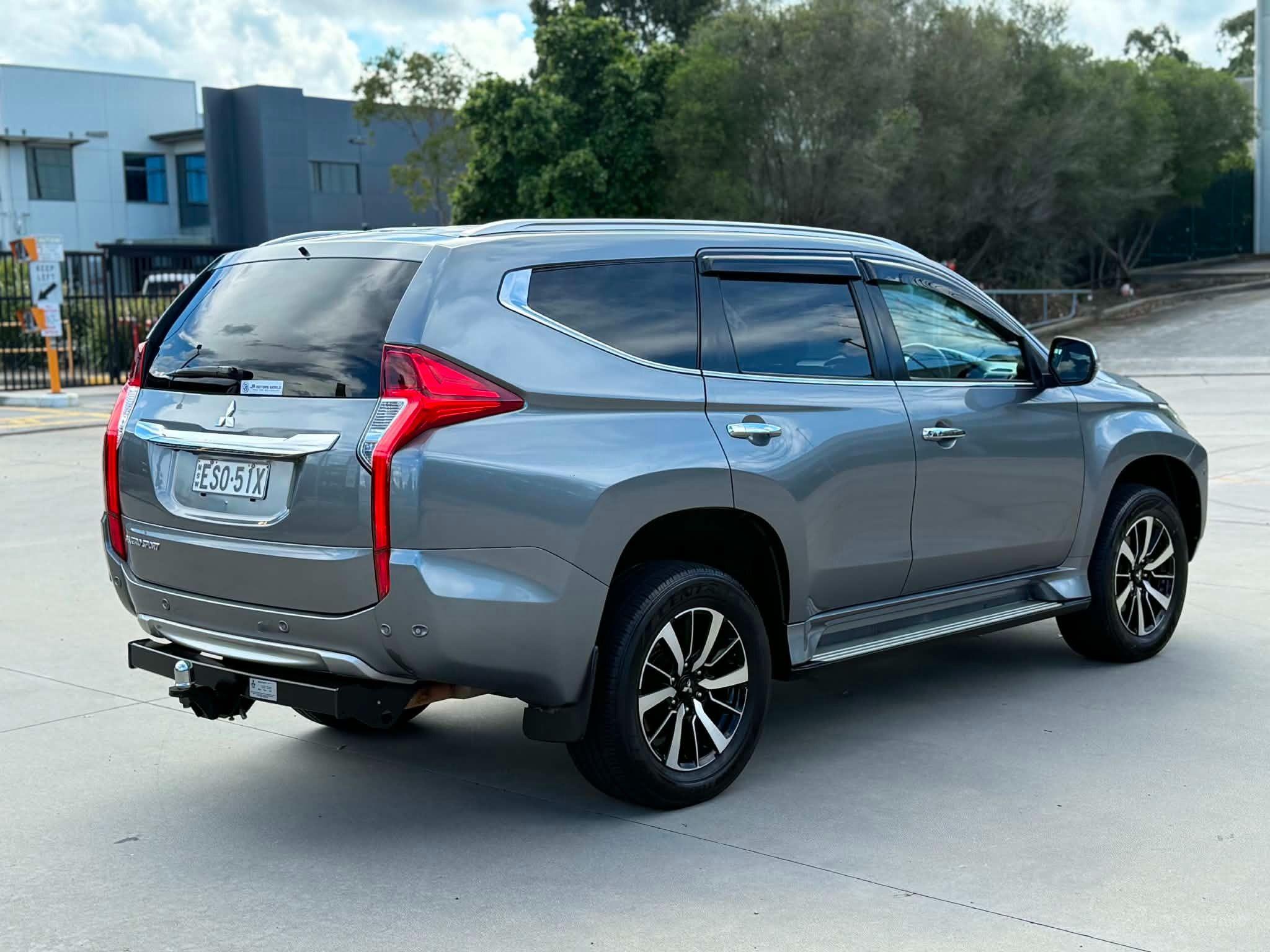 MITSUBISHI PAJERO SPORT