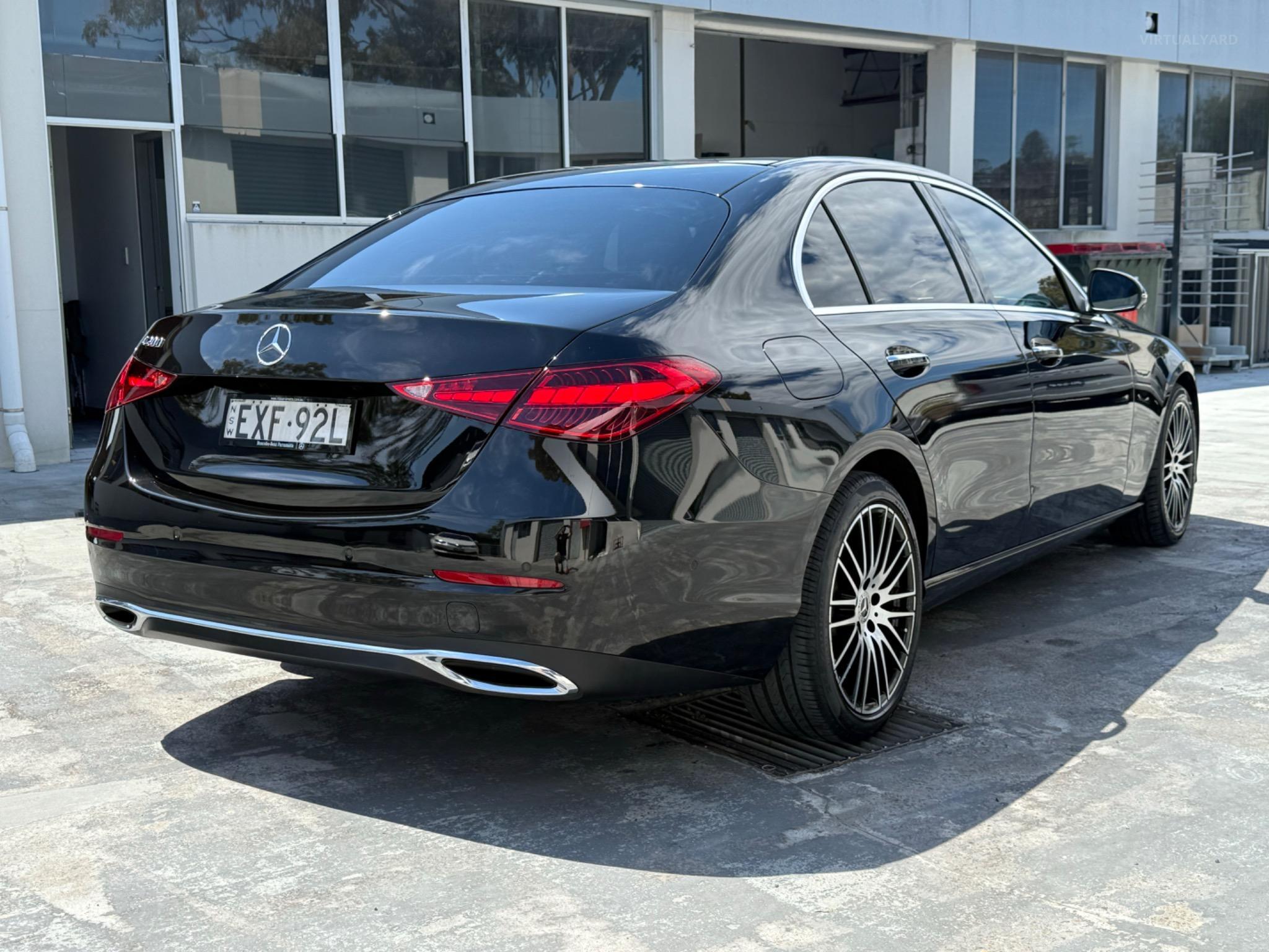 MERCEDES-BENZ C200