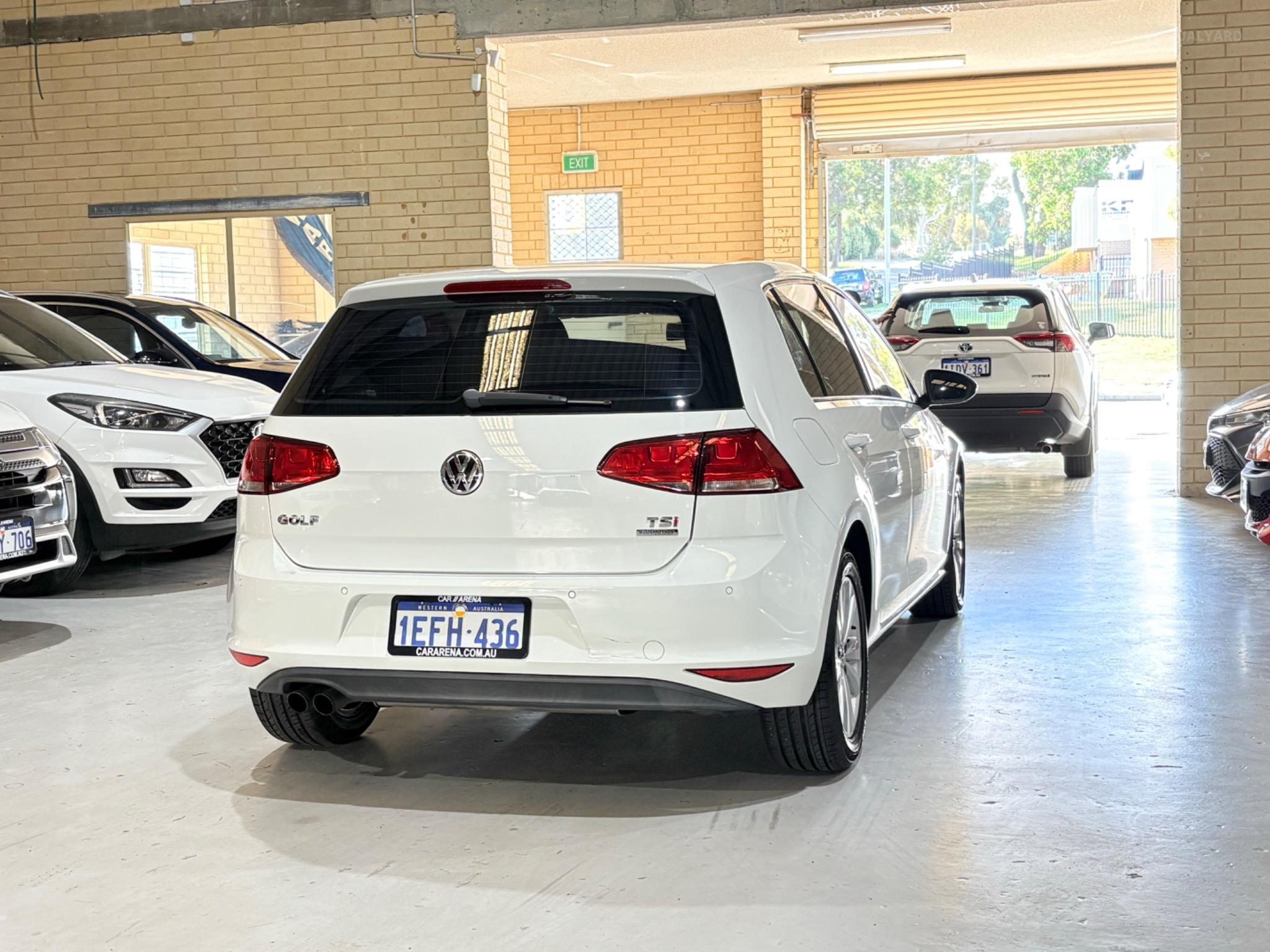 VOLKSWAGEN GOLF